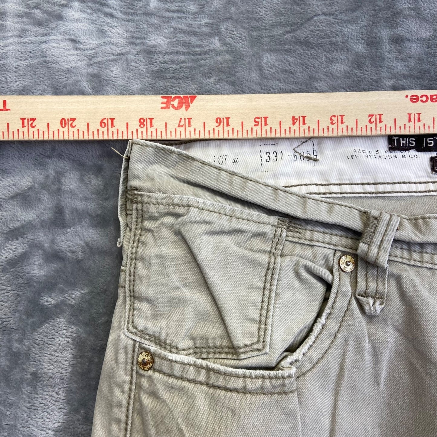 Vintage Levi's Relaxed Straight Men's Jeans 36x32 Beige 100% Cotton
