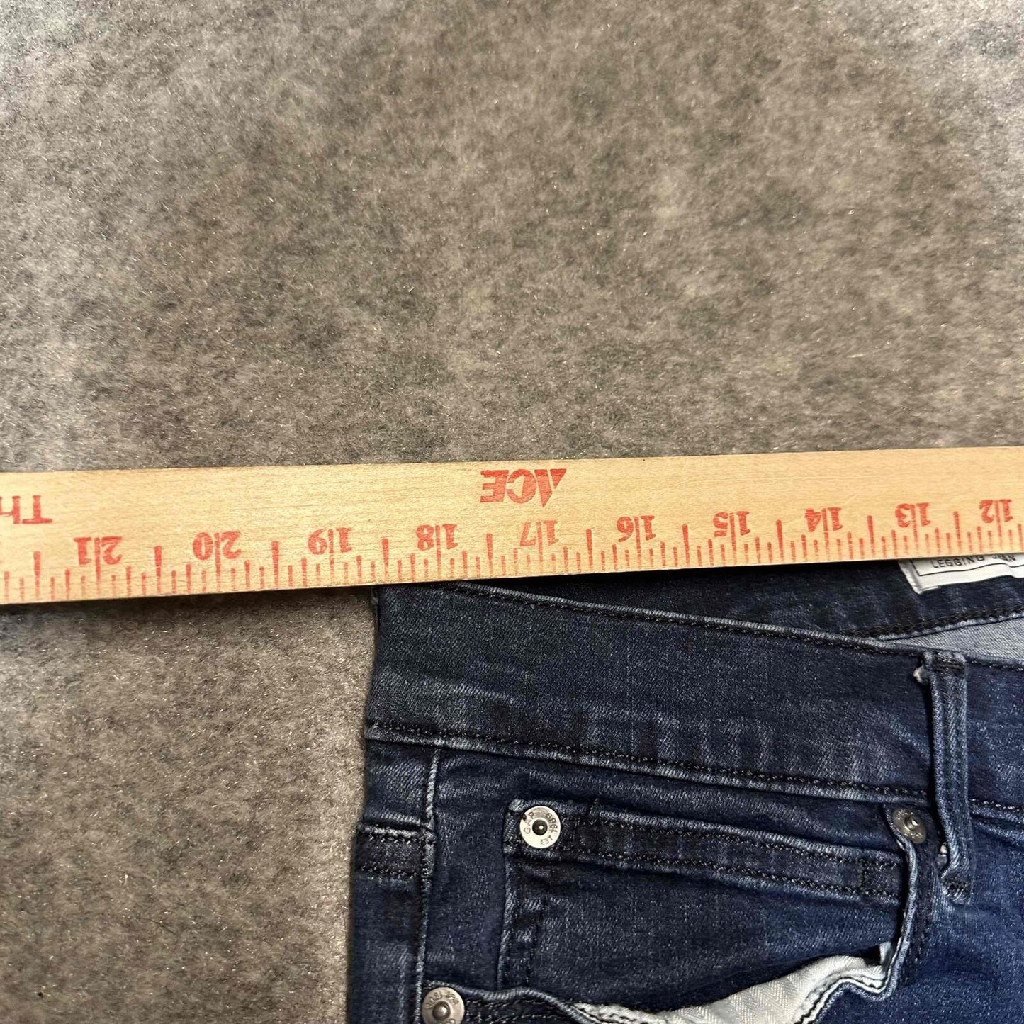 Gap 1969 Women's Regular Skinny Legging Jean Size 35 Blue Dark Wash Denim