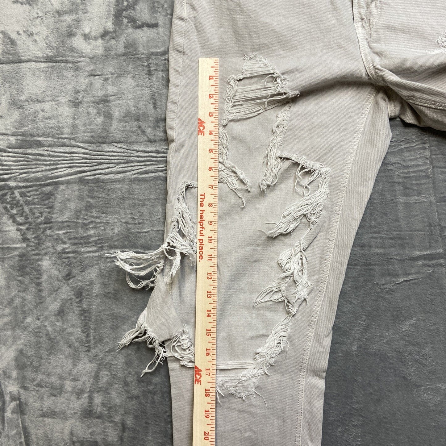 American Eagle Outfitters Mom Jean Distressed Skinny Jeans Women's Size 12 Gray
