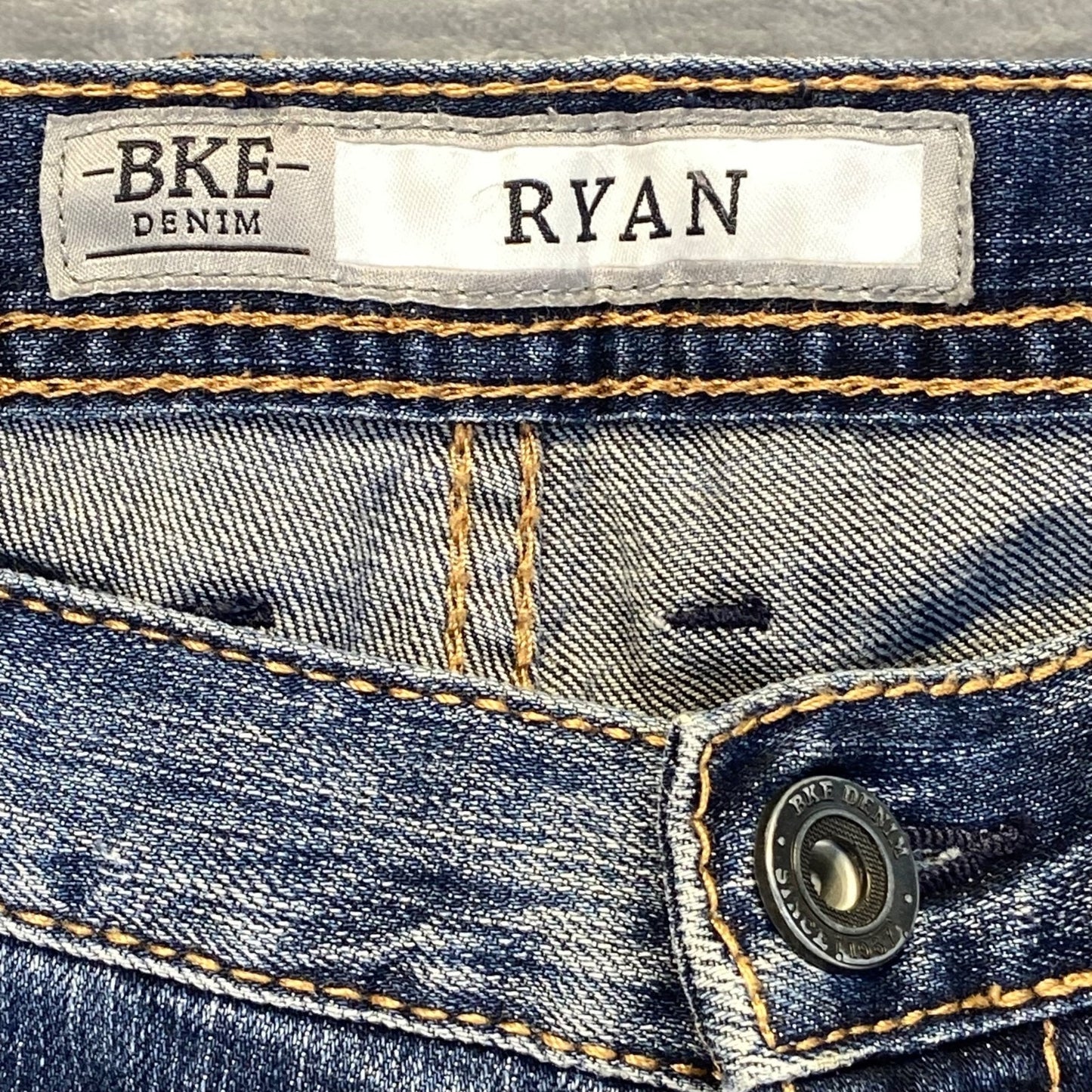 BKE Men's Ryan Straight Jeans Size 34R Blue Medium Wash