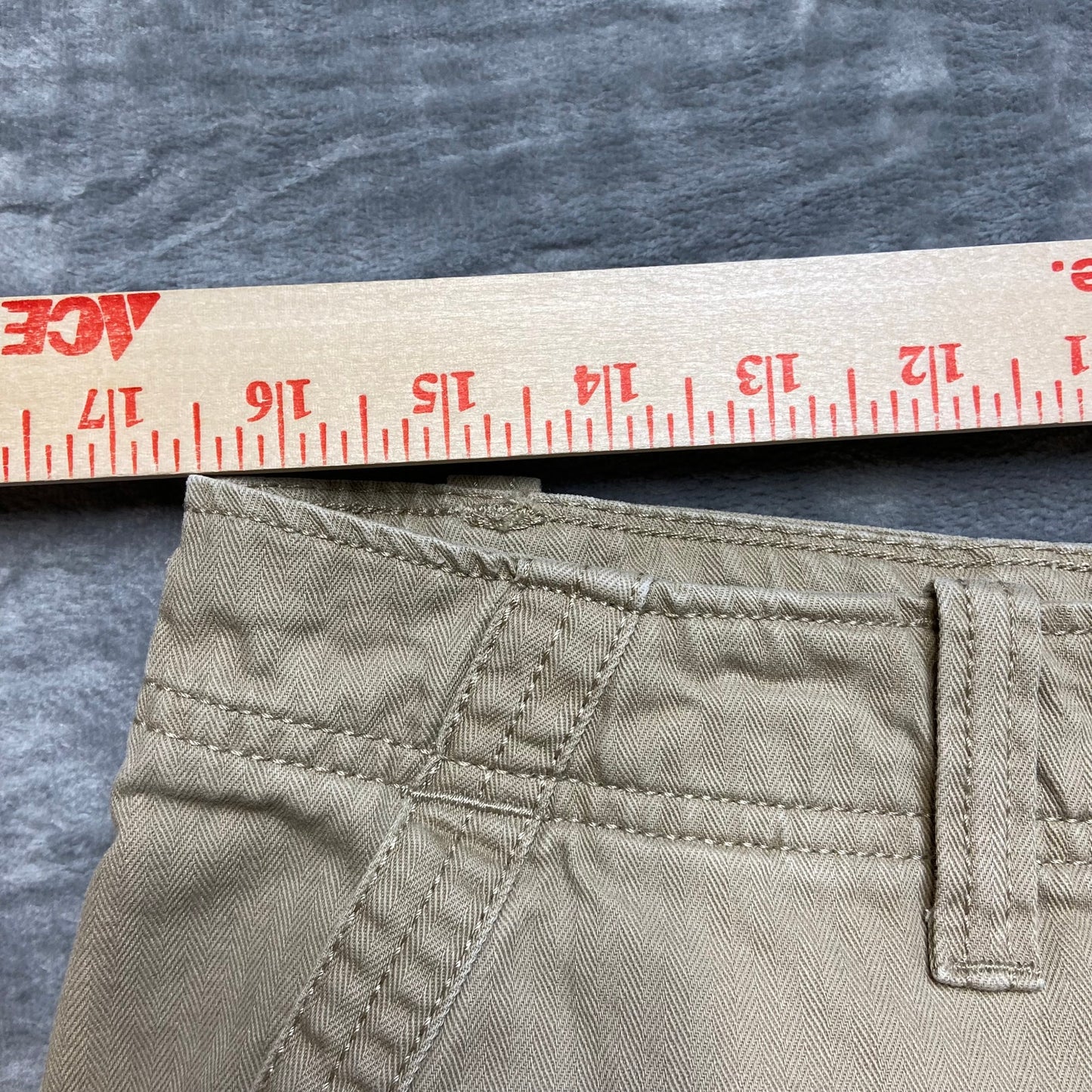 Eddie Bauer Cotton Cargo Shorts Men's Size 32 Beige