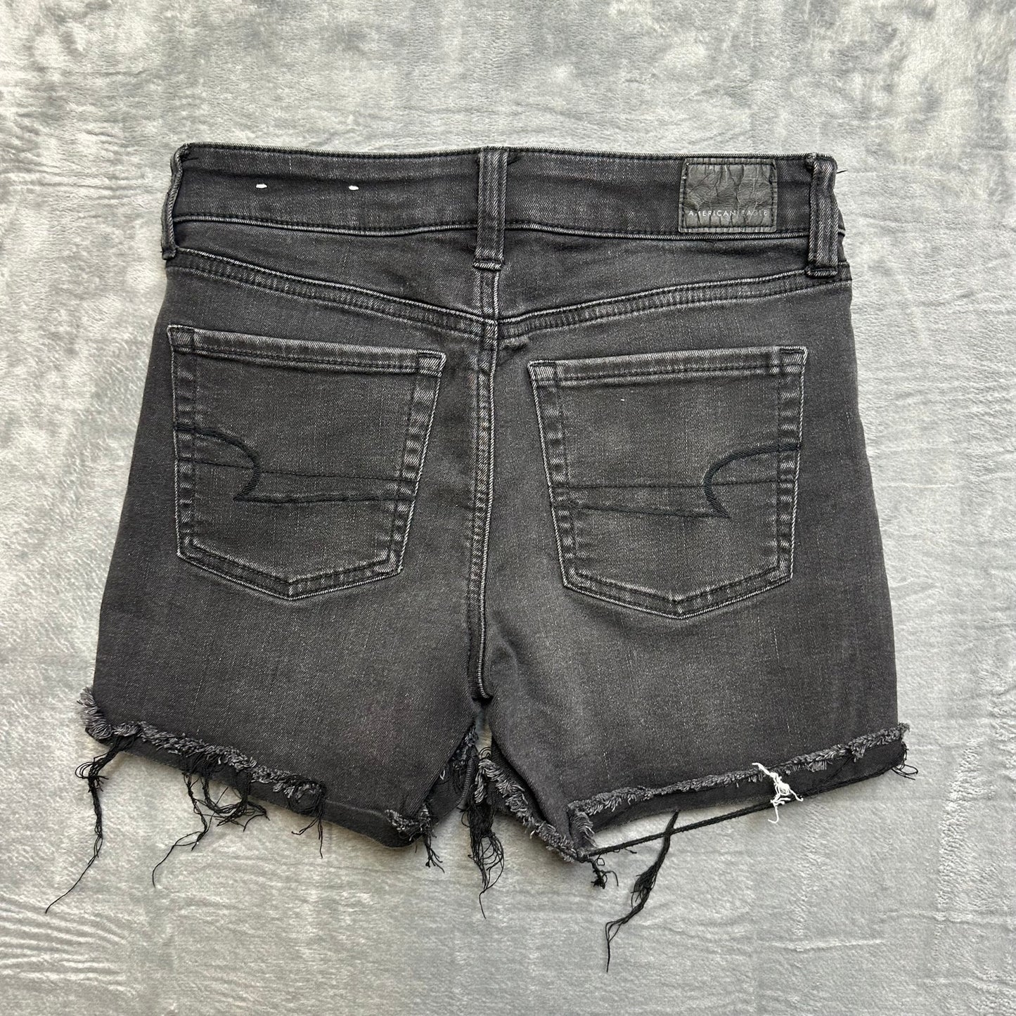 New American Eagle Cut-Off Jean Shorts Women's Size 2 Black