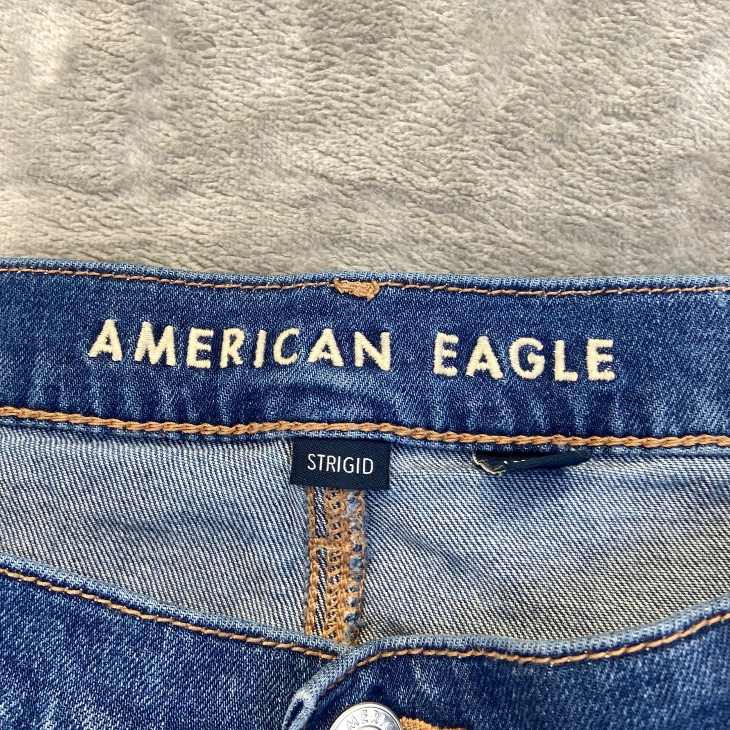 American Eagle Women's Strigid Relaxed Short Size 14 Blue Denim Cut Off Shorts