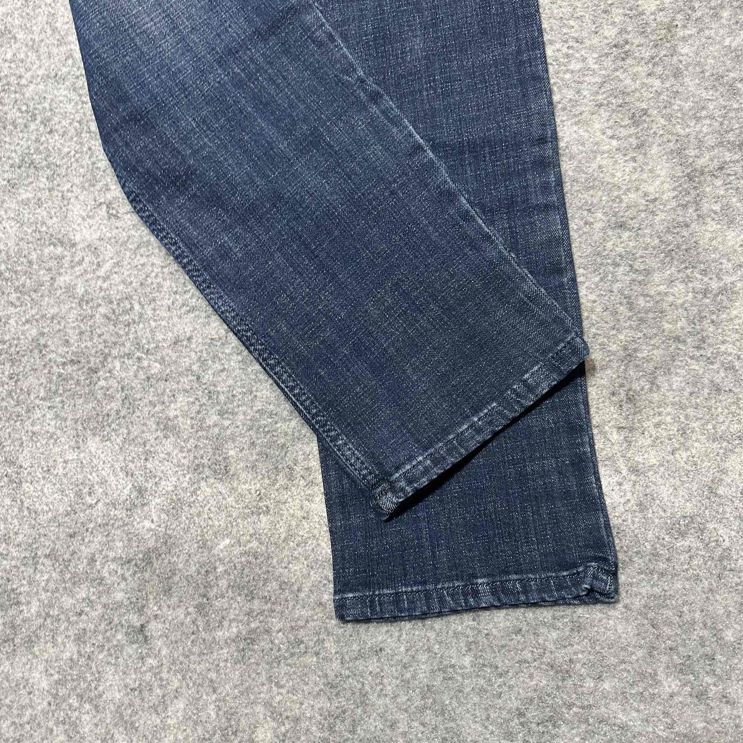 New Wrangler Women's Straight Leg Jeans Size 5/6 x 32 Blue Faded Denim