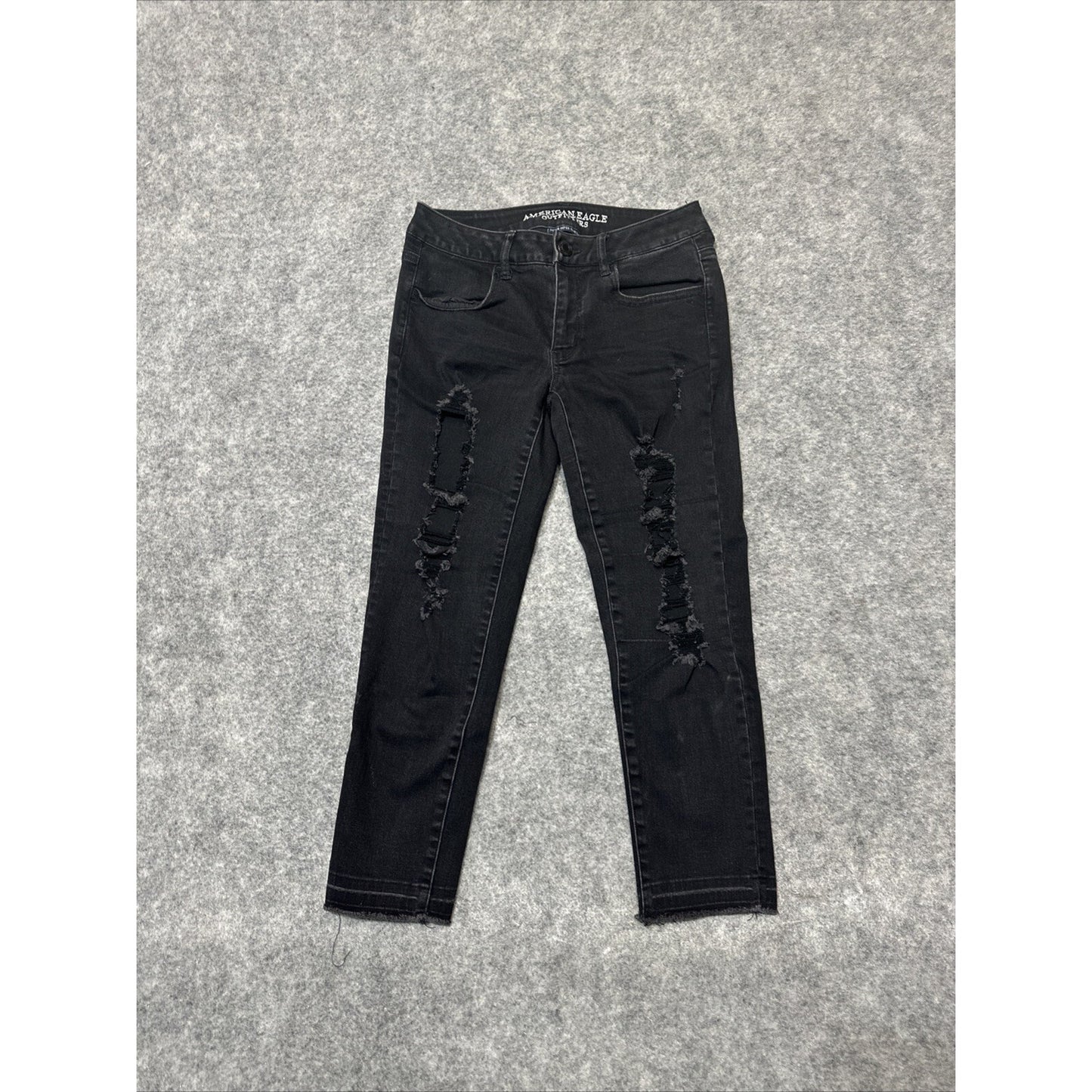 American Eagle Outfitters Women’s Super Stretch Distressed Jeans Size 6 Black