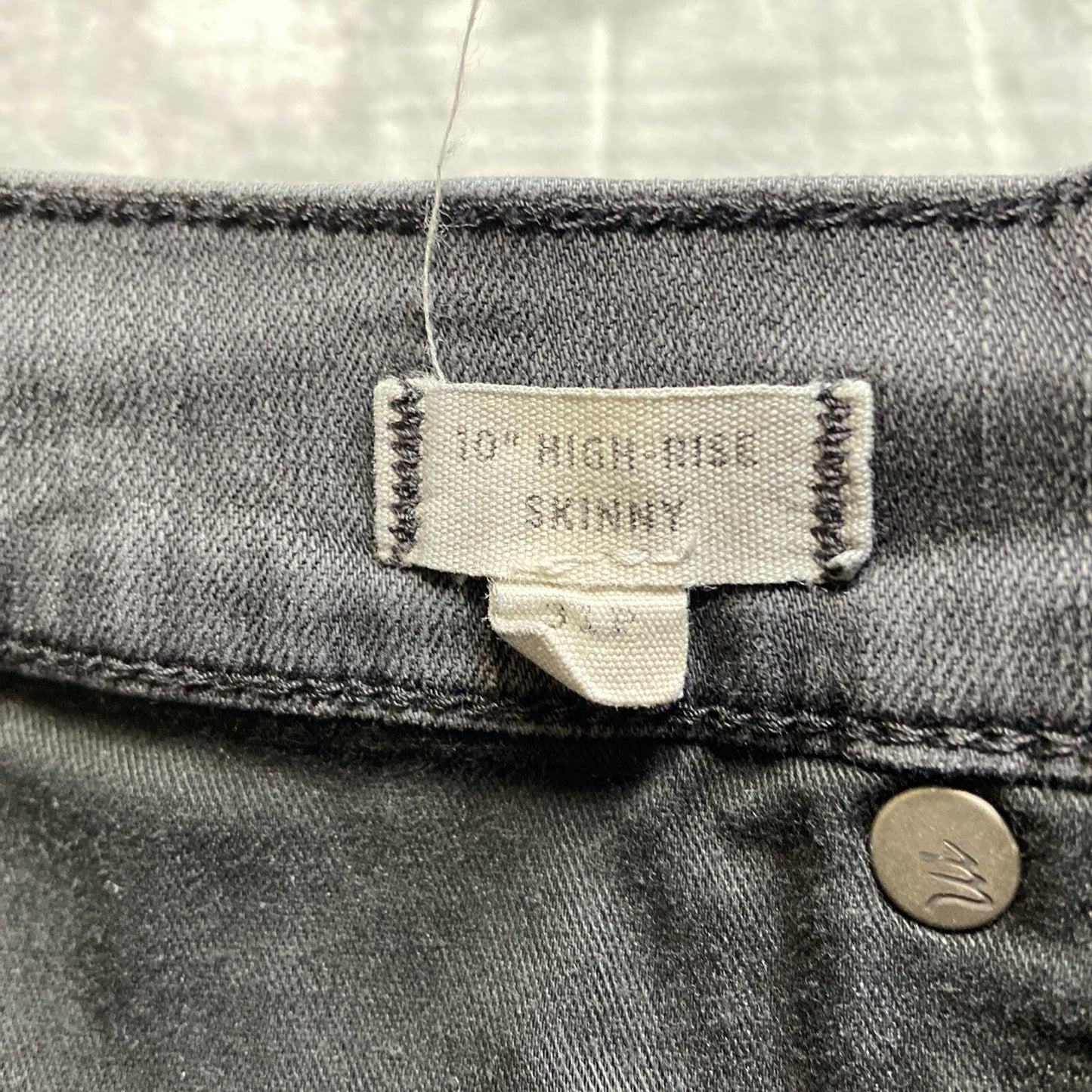 Madewell 10” High Rise Skinny Jeans Women’s Size 31p Dark Gray Button Fly Denim