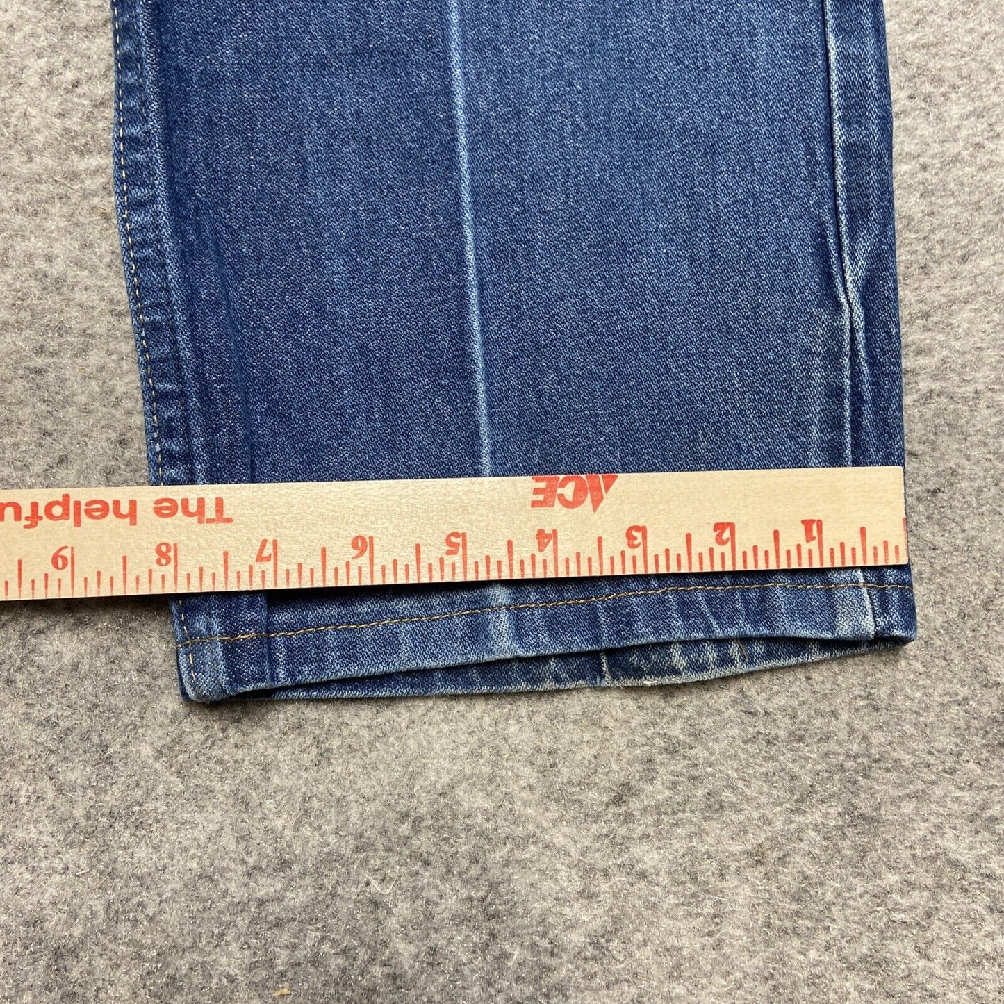 Wrangler 13MWZ Cowboy Cut Jeans Men's Size 40x32 Medium Wash Western