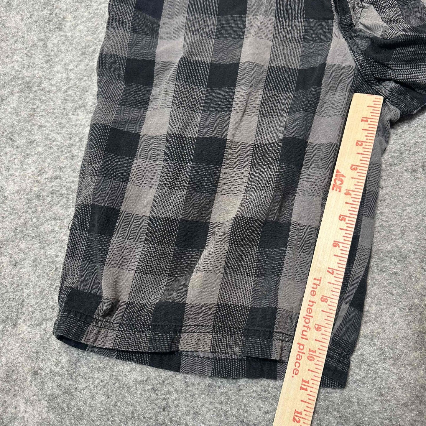 Op Ocean Pacific Men's Button Zip Closure Plaid Shorts Size 32 Black Gray Dark