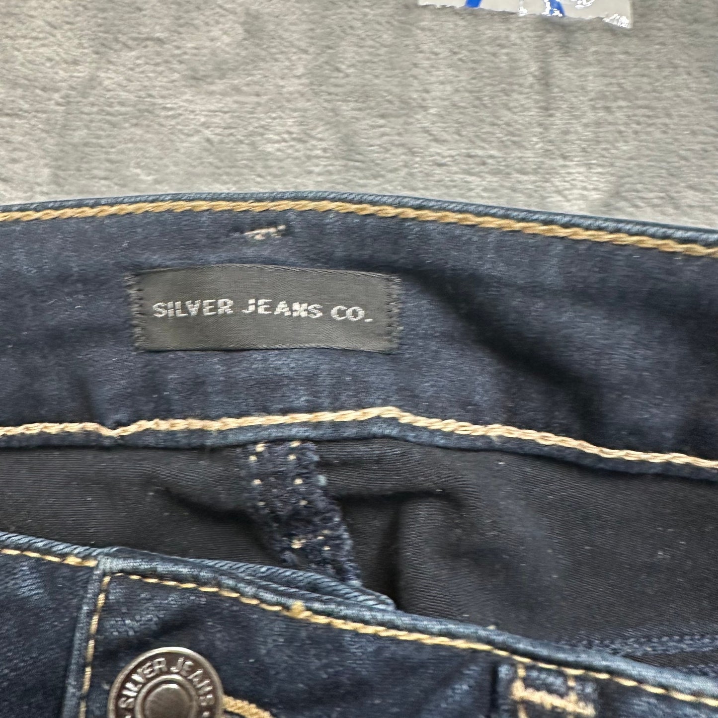 Silver Jeans Suki Bootcut Jeans Women’s Size 28/33 Blue Denim Dark Wash Hemmed