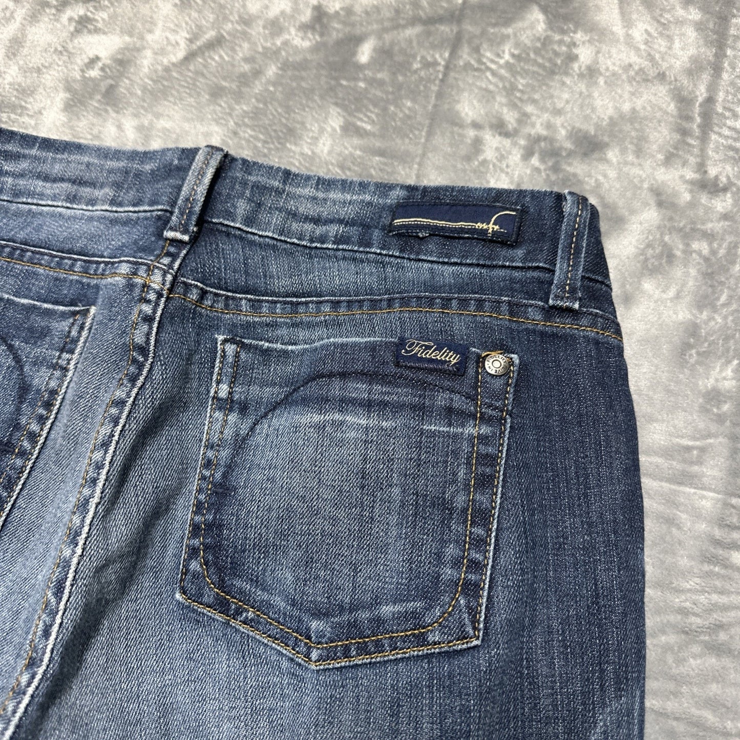 Fidelity Supreme Flared Jeans Women’s Size 28 Dark Blue Denim