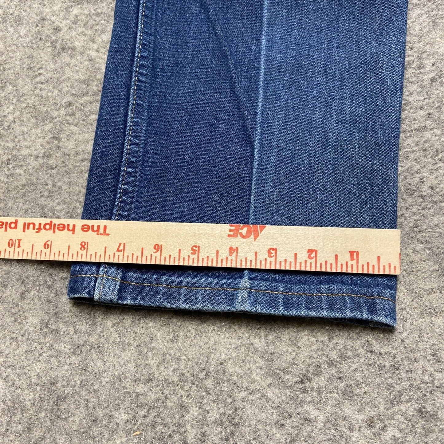 Wrangler 13MWZ Cowboy Cut Jeans Men's Size 40x32 Medium Wash Western