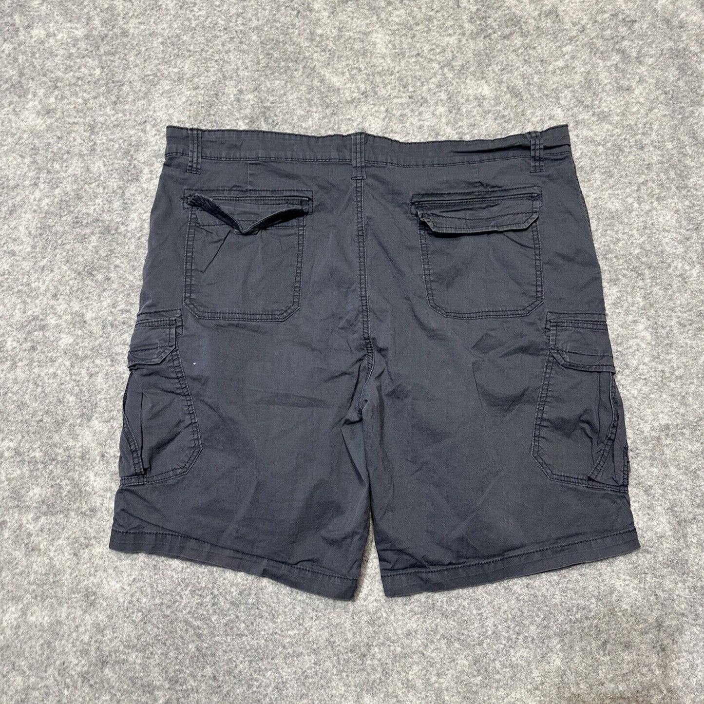 UNIONBAY Men's Cargo Shorts Size 42 Black Dark Wash Shorts