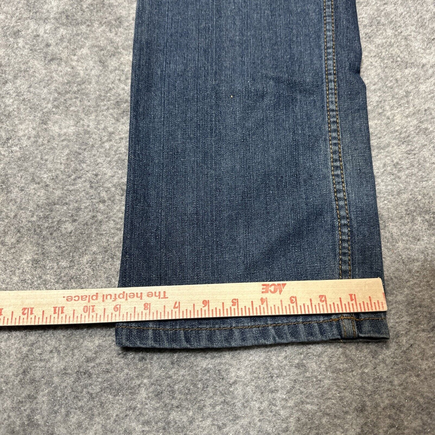 Marc Ecko Men's Straight Jeans Size 38x30 Blue Medium Wash Denim