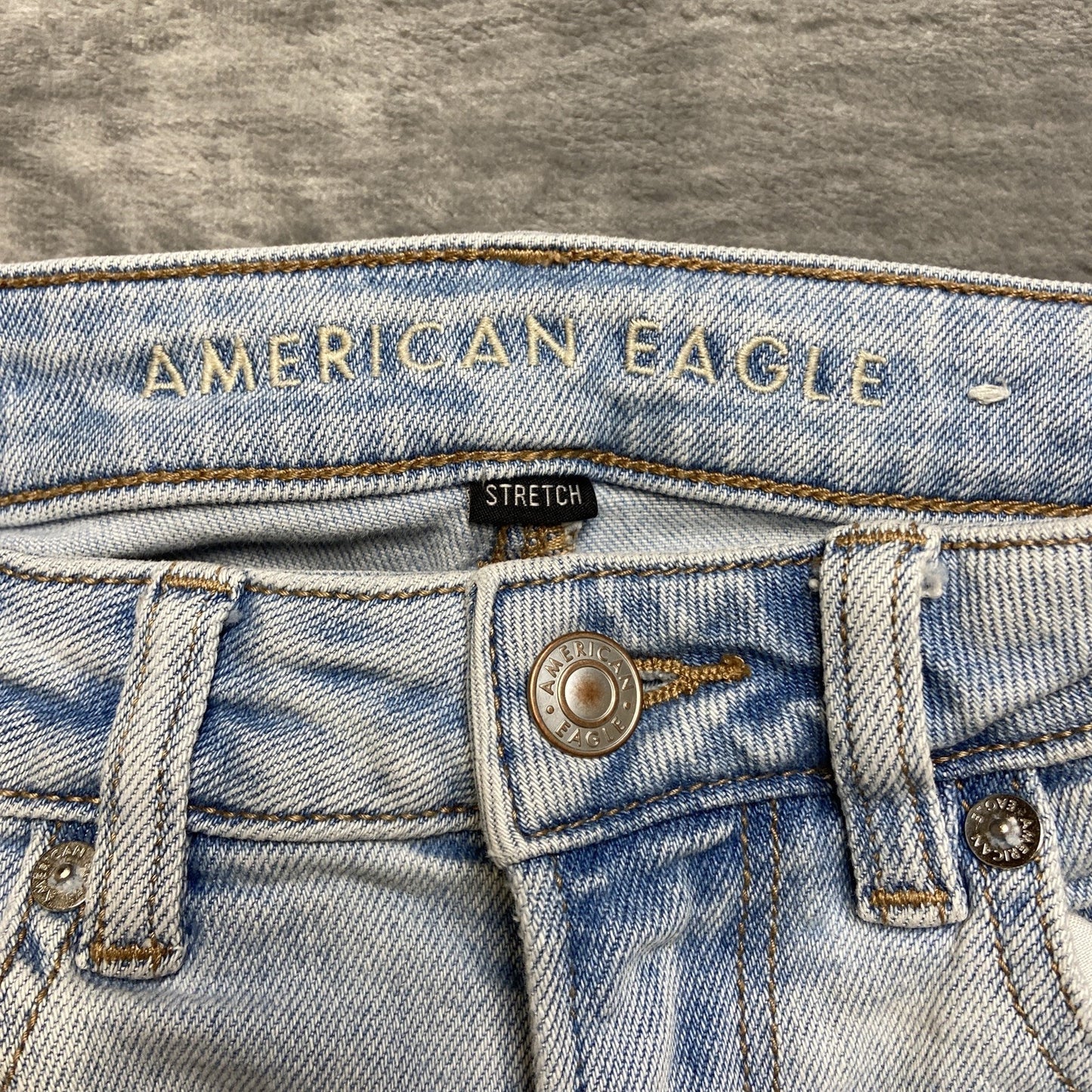 American Eagle Stretch Distressed High Rise Mom Jeans Womens Size 0R Light Blue