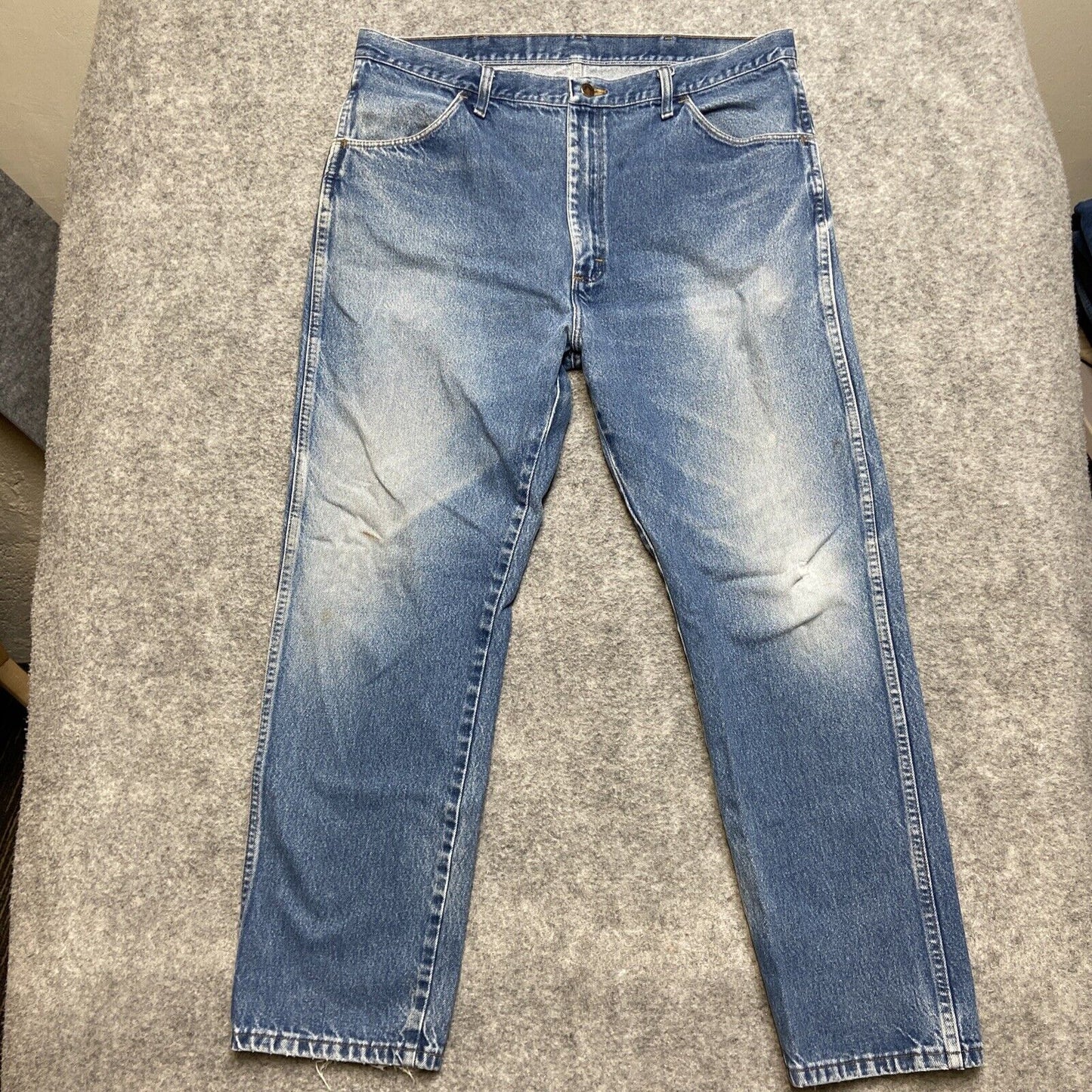 Wholesale Lot of 4 Rustler Grade A / B Work Jeans Size 40x32 Blue Black