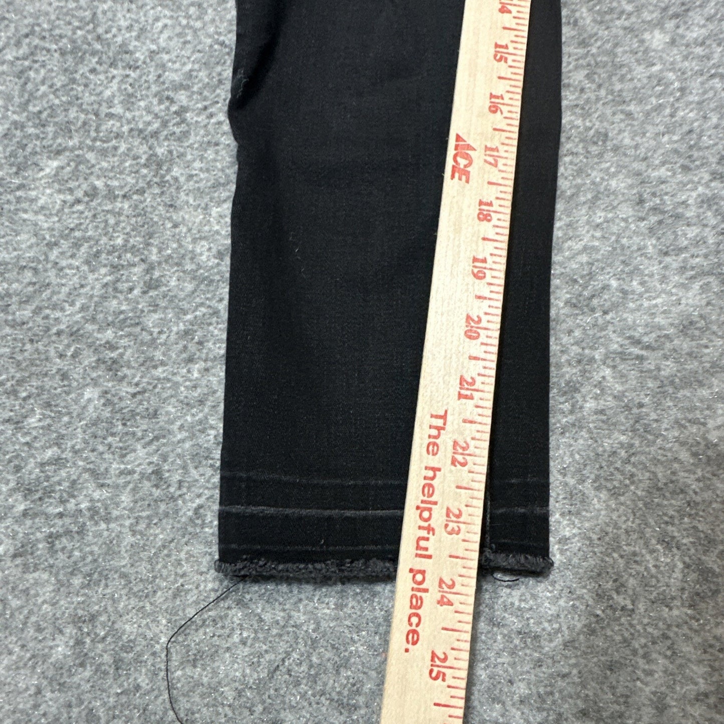 American Eagle Outfitters Women’s Super Stretch Distressed Jeans Size 6 Black
