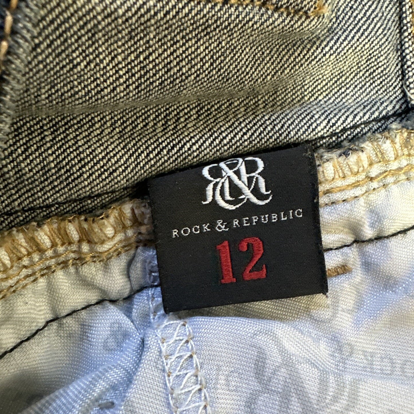 Rock & Republic Berlin Jeans Women's Size 12M Blue Medium Wash Embroidered Denim