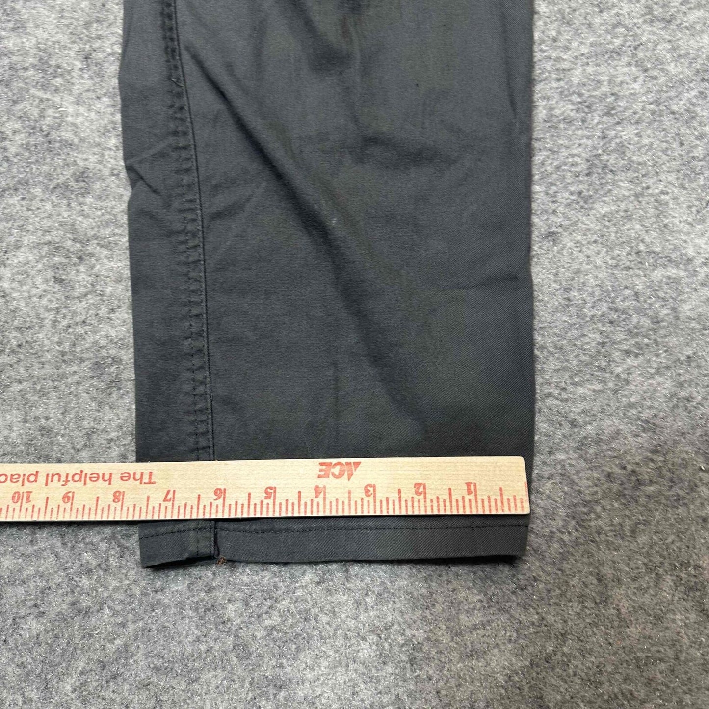Wrangler Regular Taper Men's Straight Cargo Pants Size 42x30 Gray Faded Pants