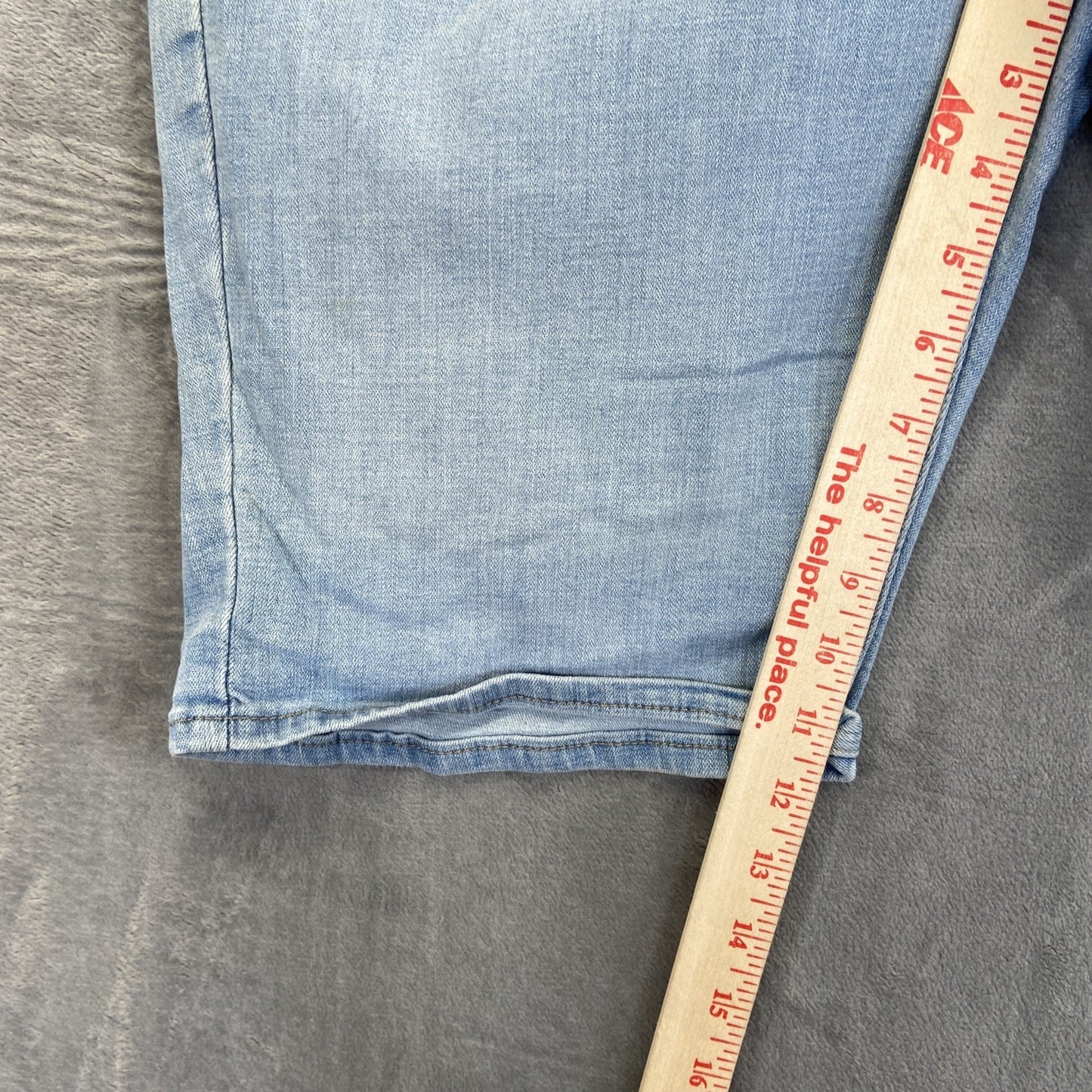 Levi's Classic Bermuda Jean Shorts Women's Size 33 Blue Denim Shorts