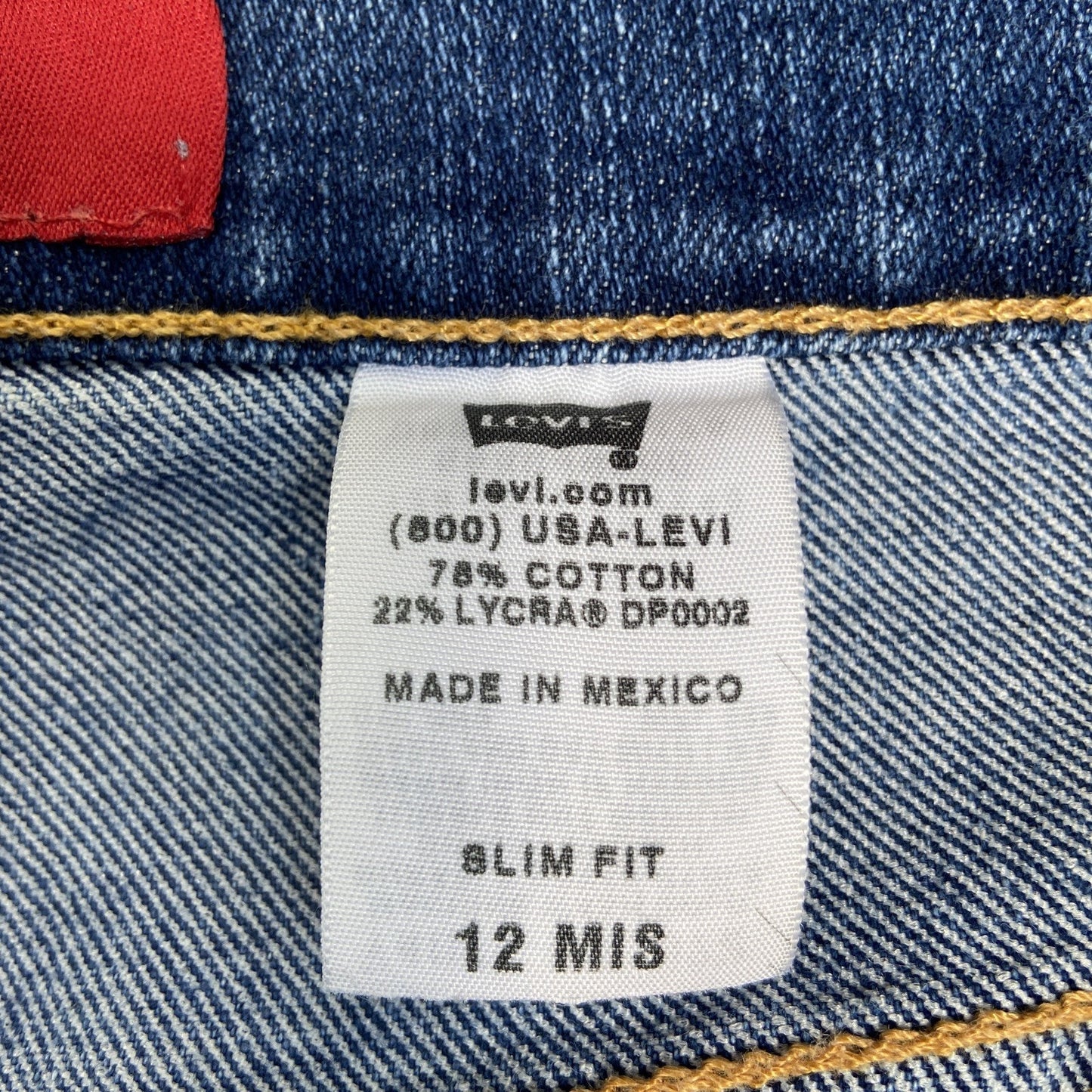 Levi's Classic Slim Fit Jeans Women's Size 12 Mis Med Blue Stretch Denim