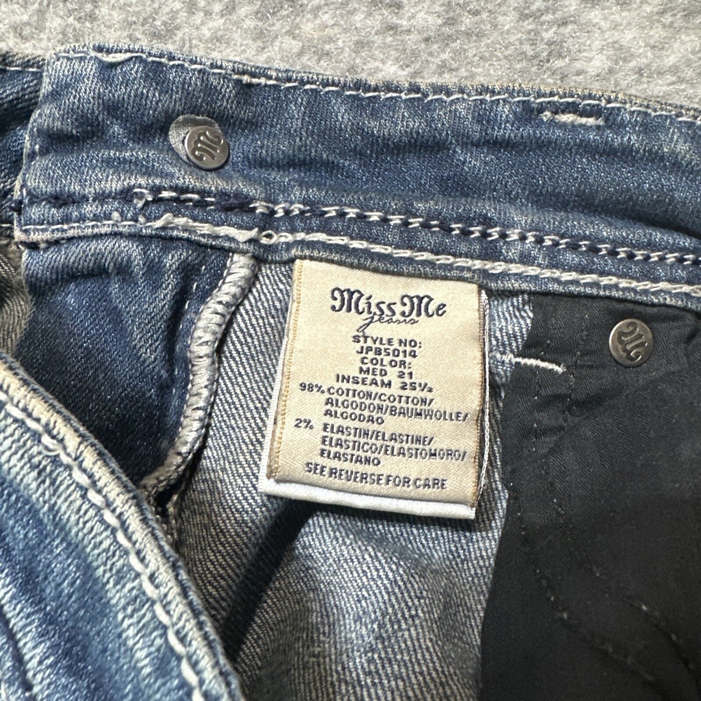 Miss Me Boyfriend Distressed Jeans Women's Size 27 Blue Medium Wash Denim