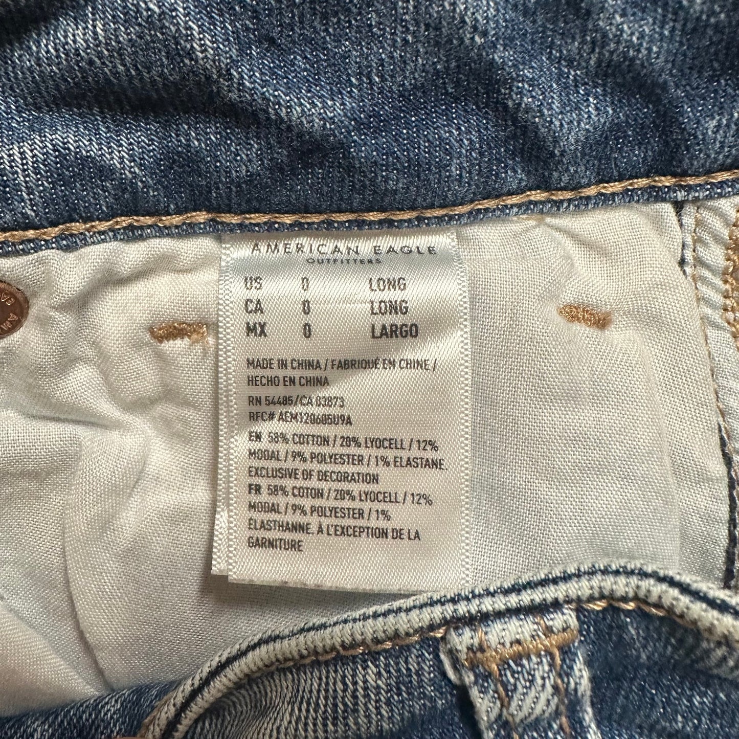 American Eagle Stretch Highest Rise Mom Jeans Women’s Size 0 Long Light Blue