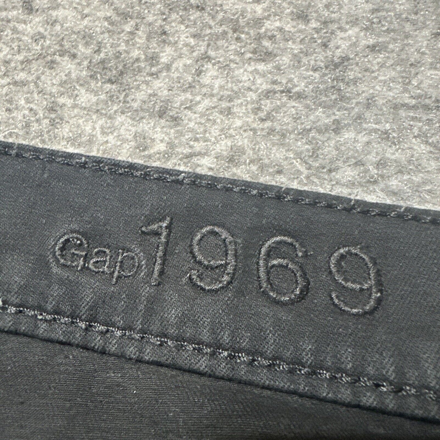 Gap 1969 Women's Leather Coated Legging Jean Size 27 Black Denim
