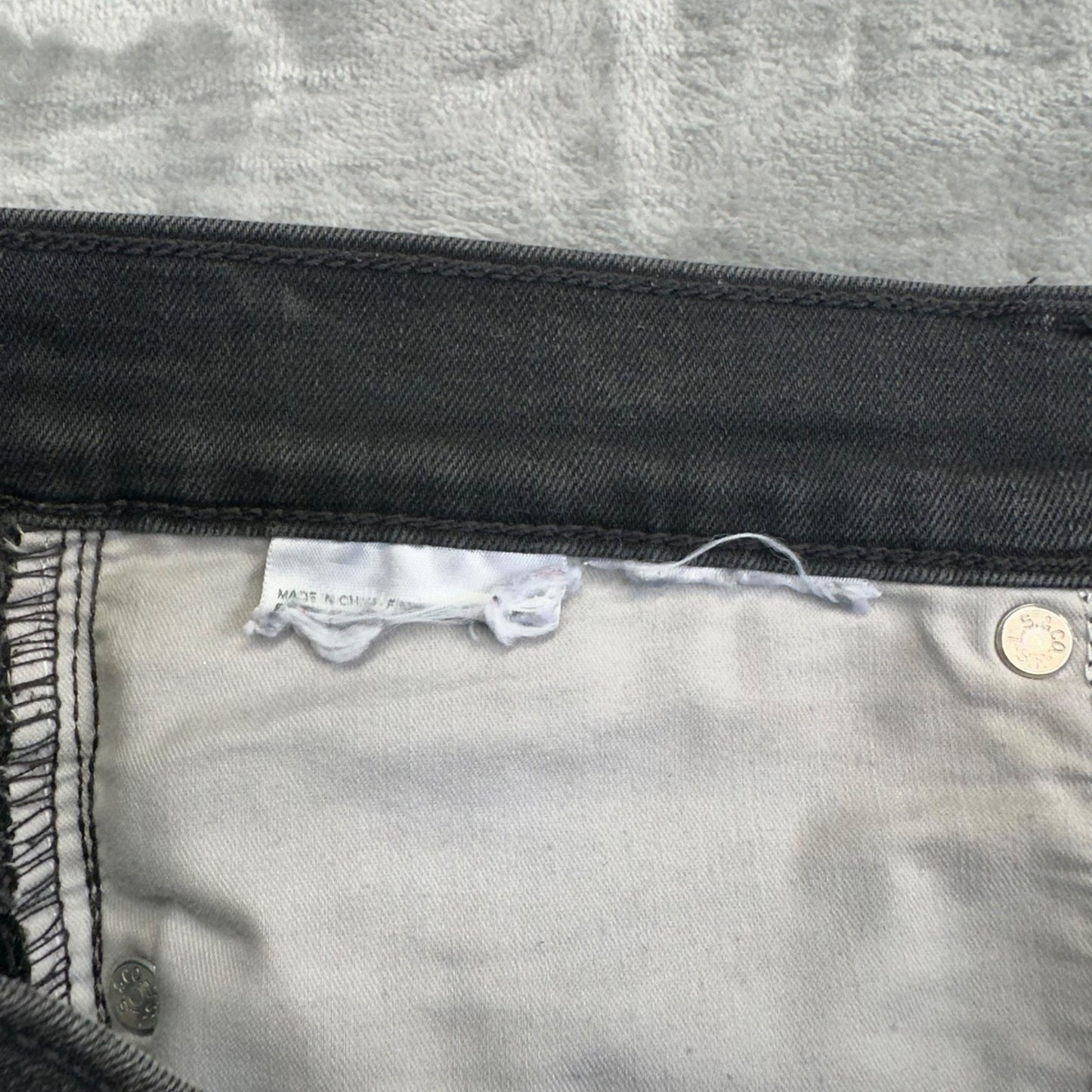 Levi's Women's 311 Shaping Skinny Jeans Size 29 Black Distressed #2022