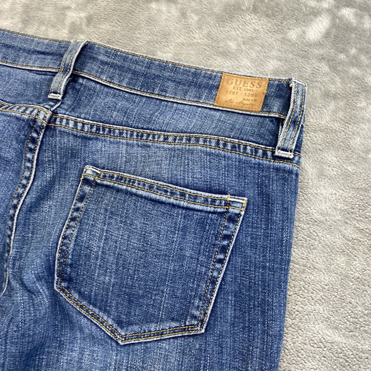 Guess Rachel Relaxed Skinny Jeans Women's Size 27 Blue Denim