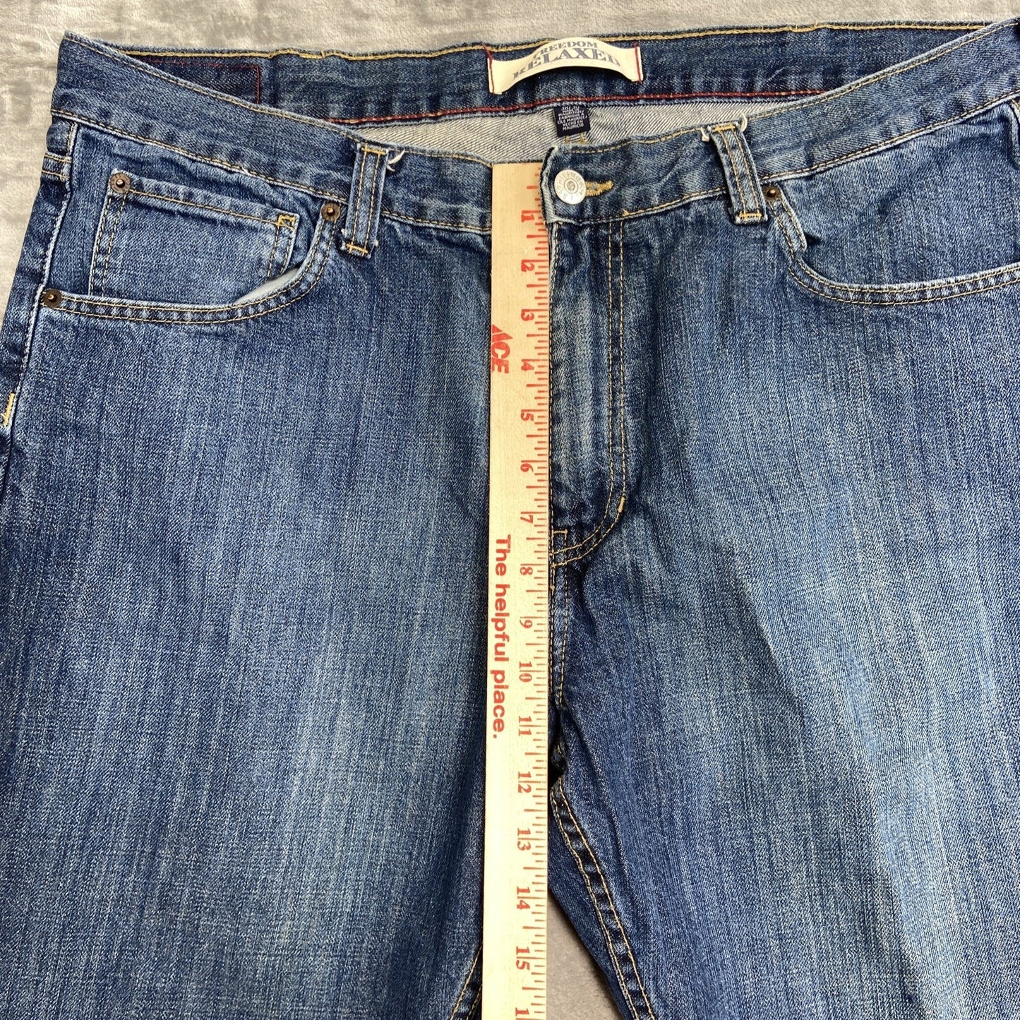 Vintage Tommy Hilfiger Freedom Relaxed Straight Jeans Men's 38x30 Blue