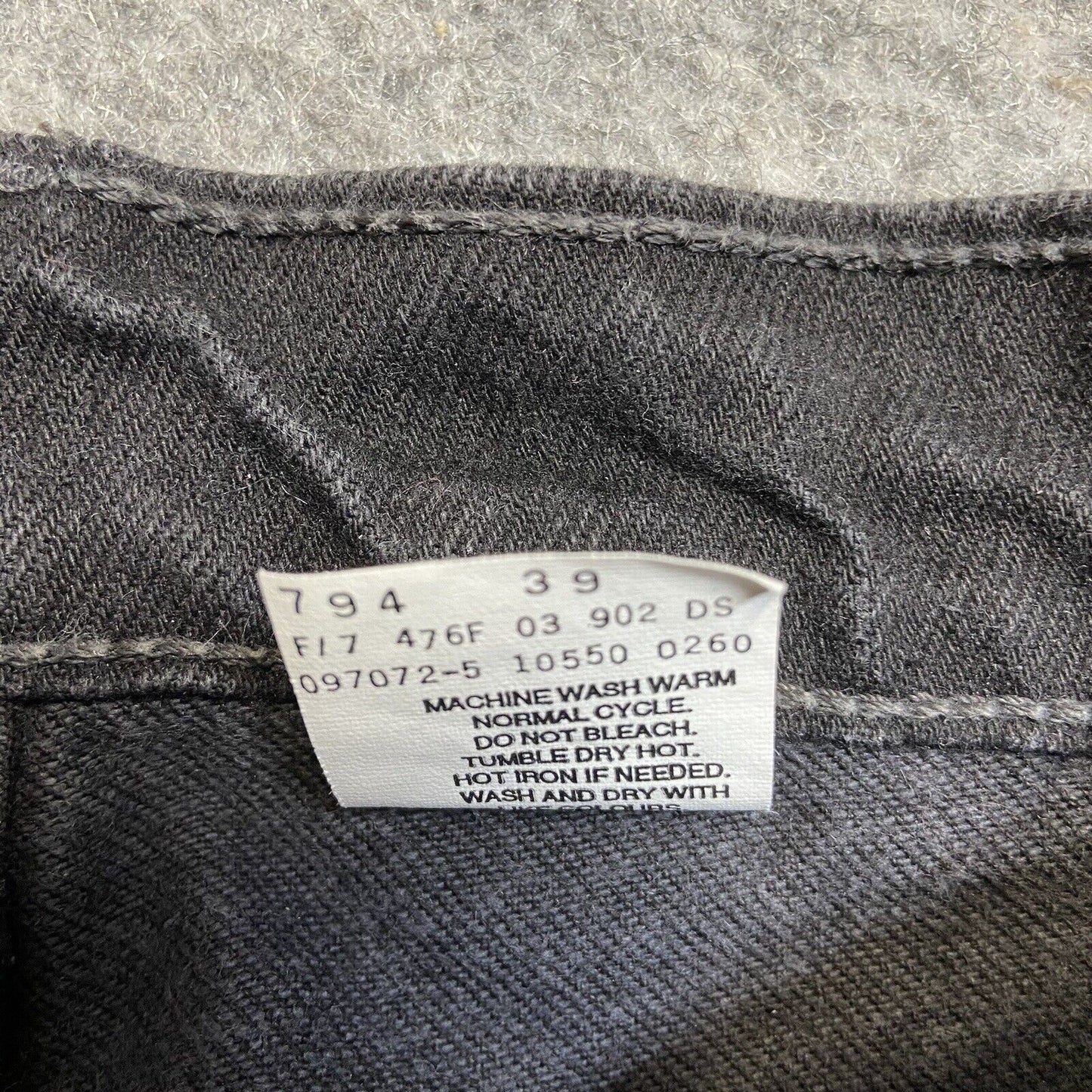 Vintage Levi's 550 Relaxed Fit Tapered Leg Jeans Women's Size 13 Med Black Denim