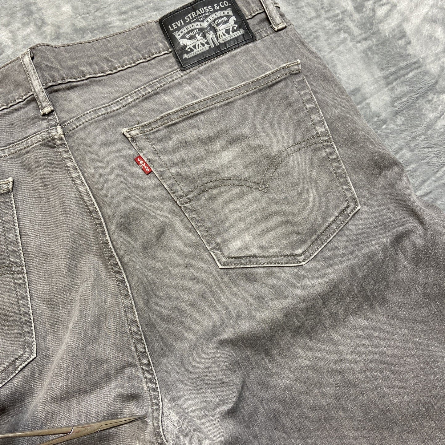 Wholesale Lot of 3 Levi's Work Jeans Men's Size 36x32 Blue Gray Grade B