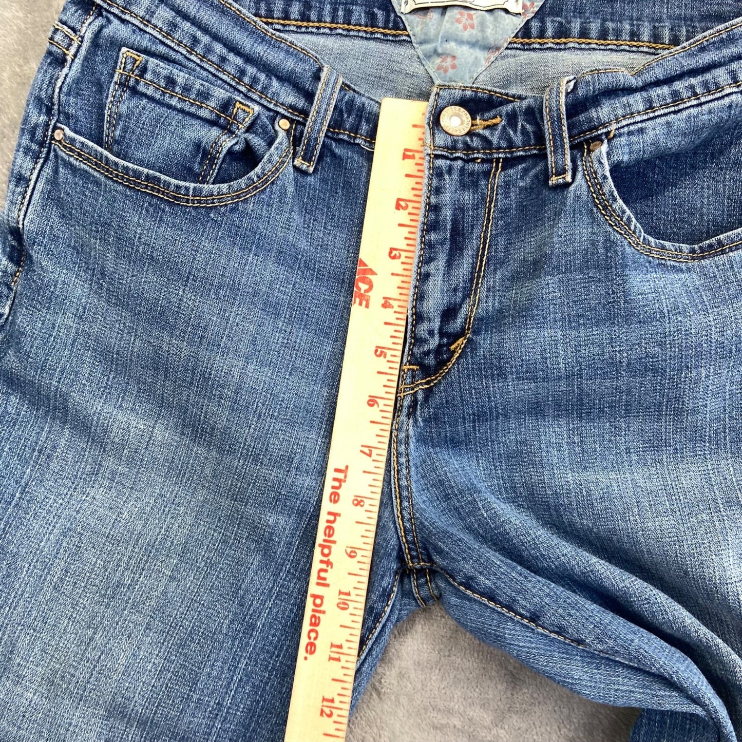 Levi's Women's Straight Jeans Size 8 Blue Denim