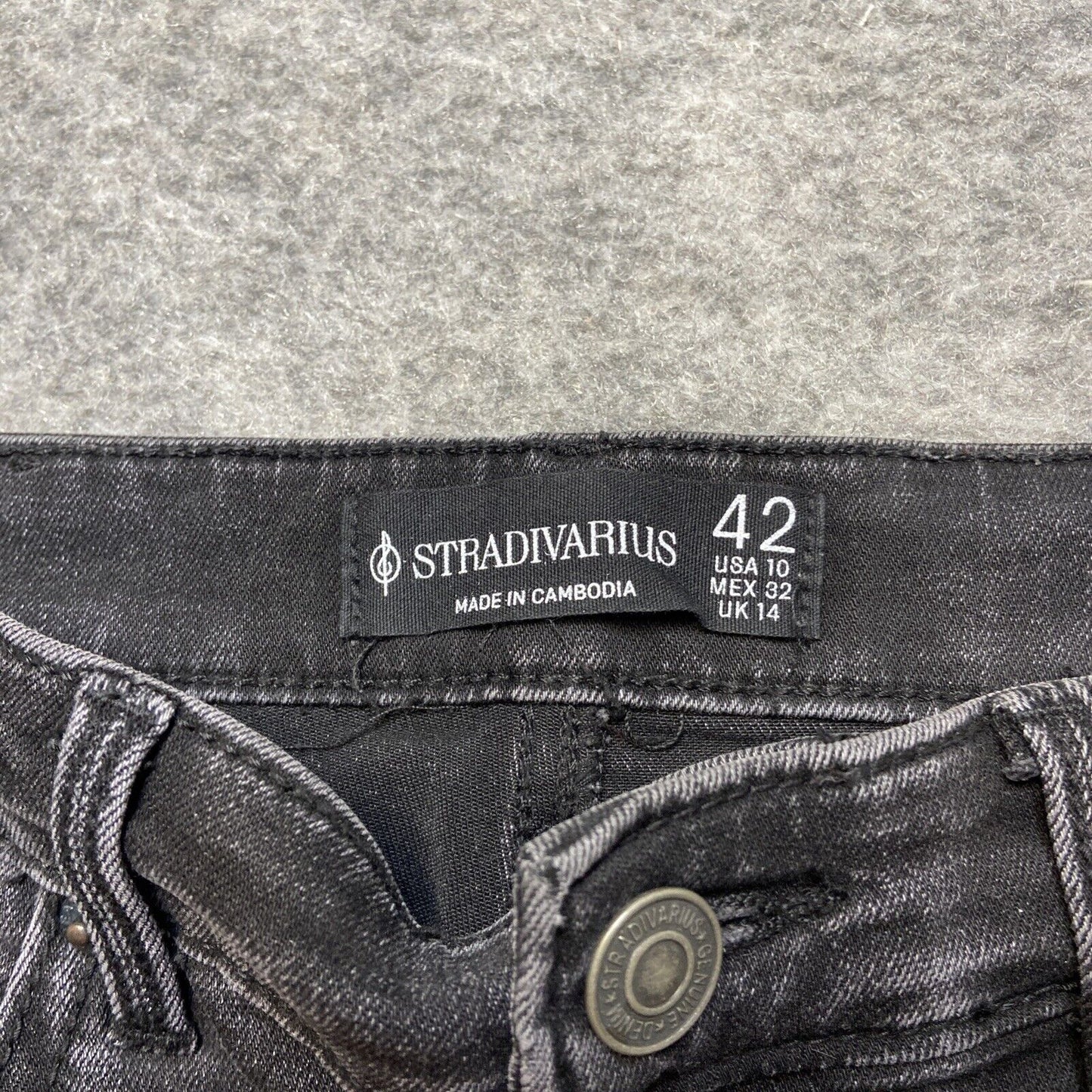 Stradivarius Skinny Jeans Women's Size UK 14 | US 10 Black Denim EUC