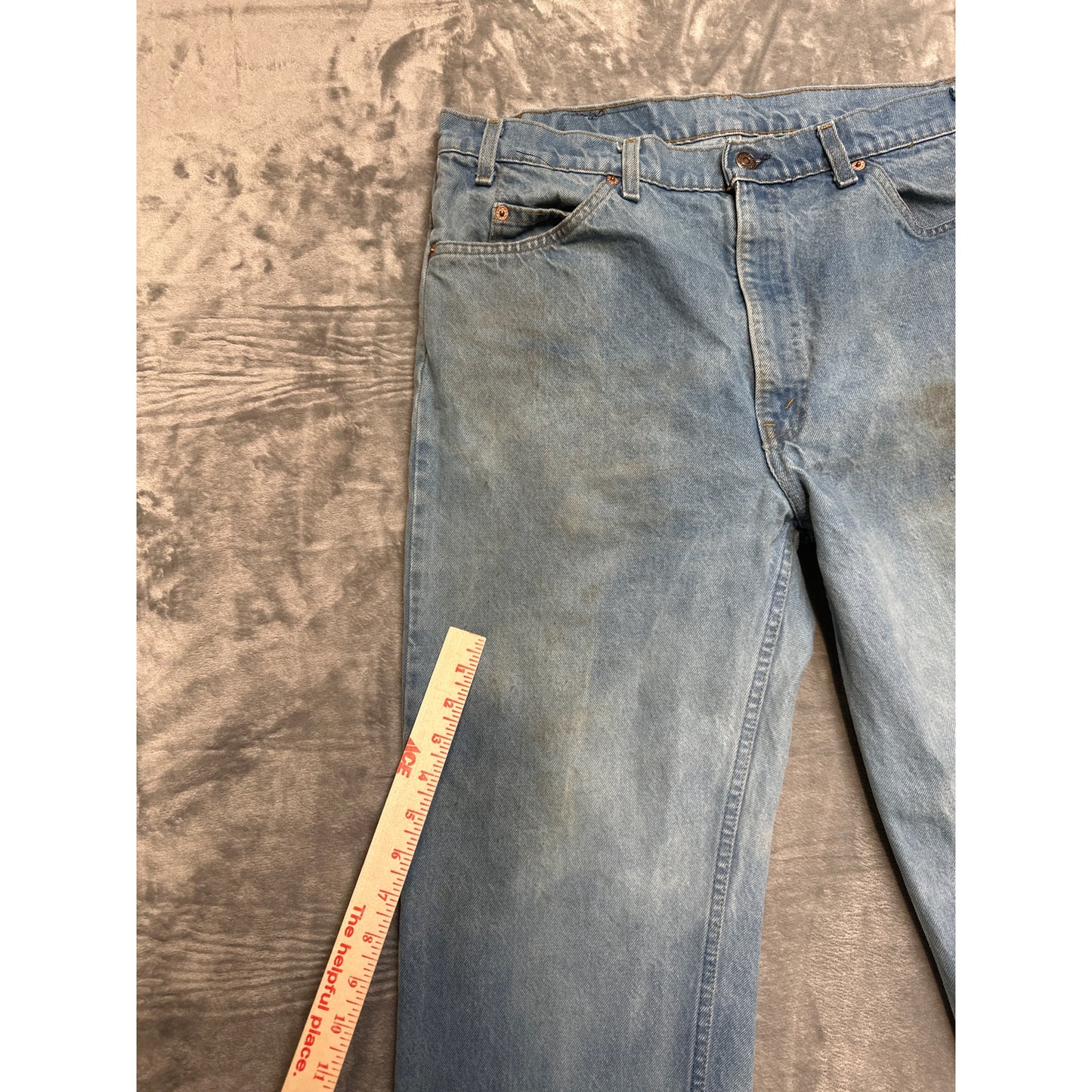 Levi's 505 Straight Fit Jeans Men's Size 38x30 Light Blue Denim *with rust marks*