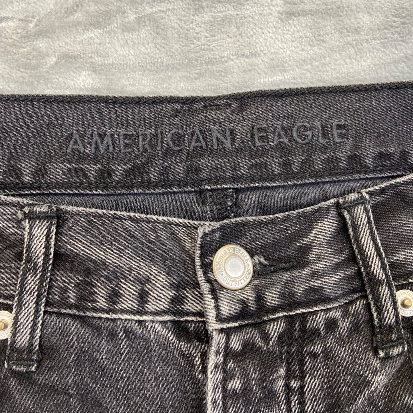 American Eagle Women's High Rise Girlfriend Jeans Size 6 Long Black