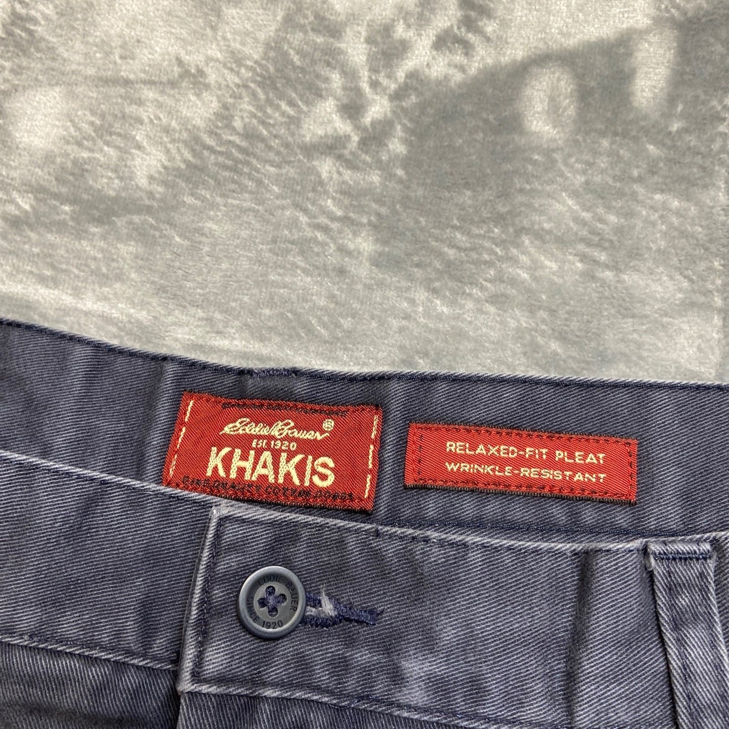 Vintage Eddie Bauer Men's Relaxed Fit Pleat Khakis Pants 36x32 Blue Pants