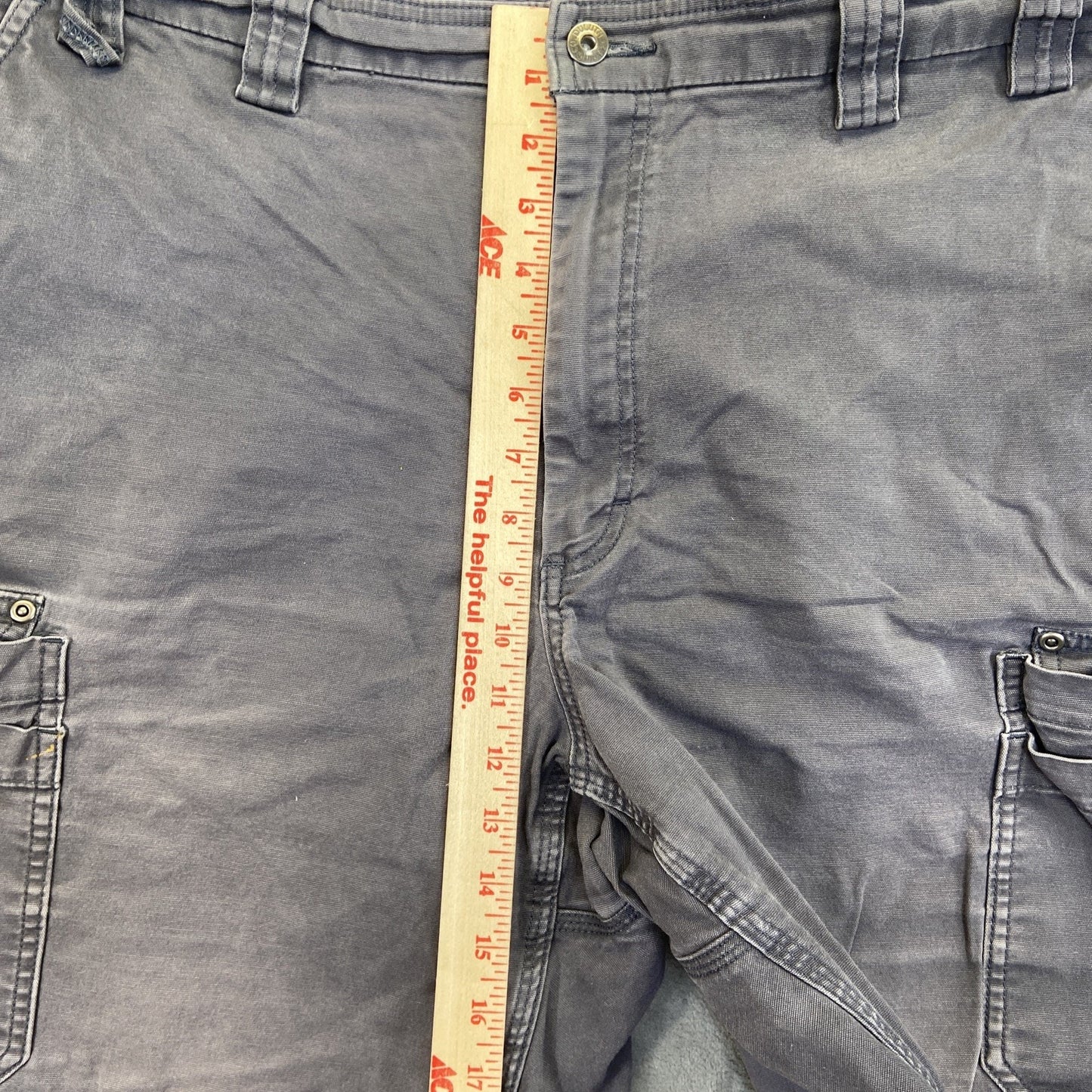 Duluth Trading Flex Fire Hose Cargo Shorts Men's Size 44 Dark Gray Work Shorts