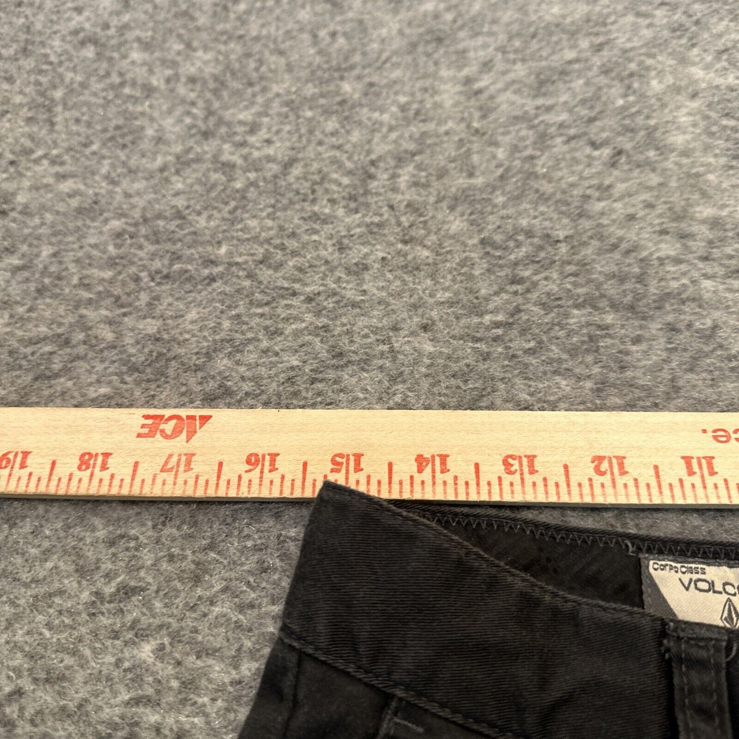 Volcom Men's Chino Shorts Size 30 Black Dark Wash Shorts