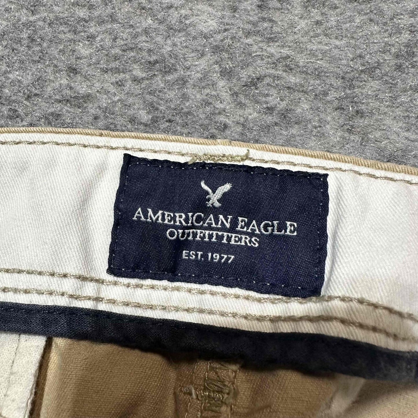 American Eagle Men's Relaxed Straight Chino Pants Size 30x32 Khaki Medium Wash
