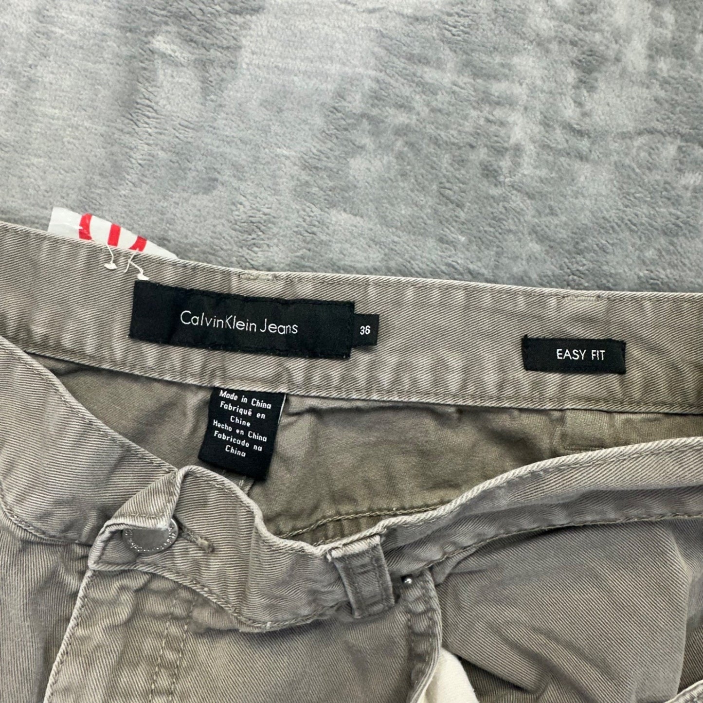 Calvin Klein Men's Easy Fit Jeans 36 Beige Denim