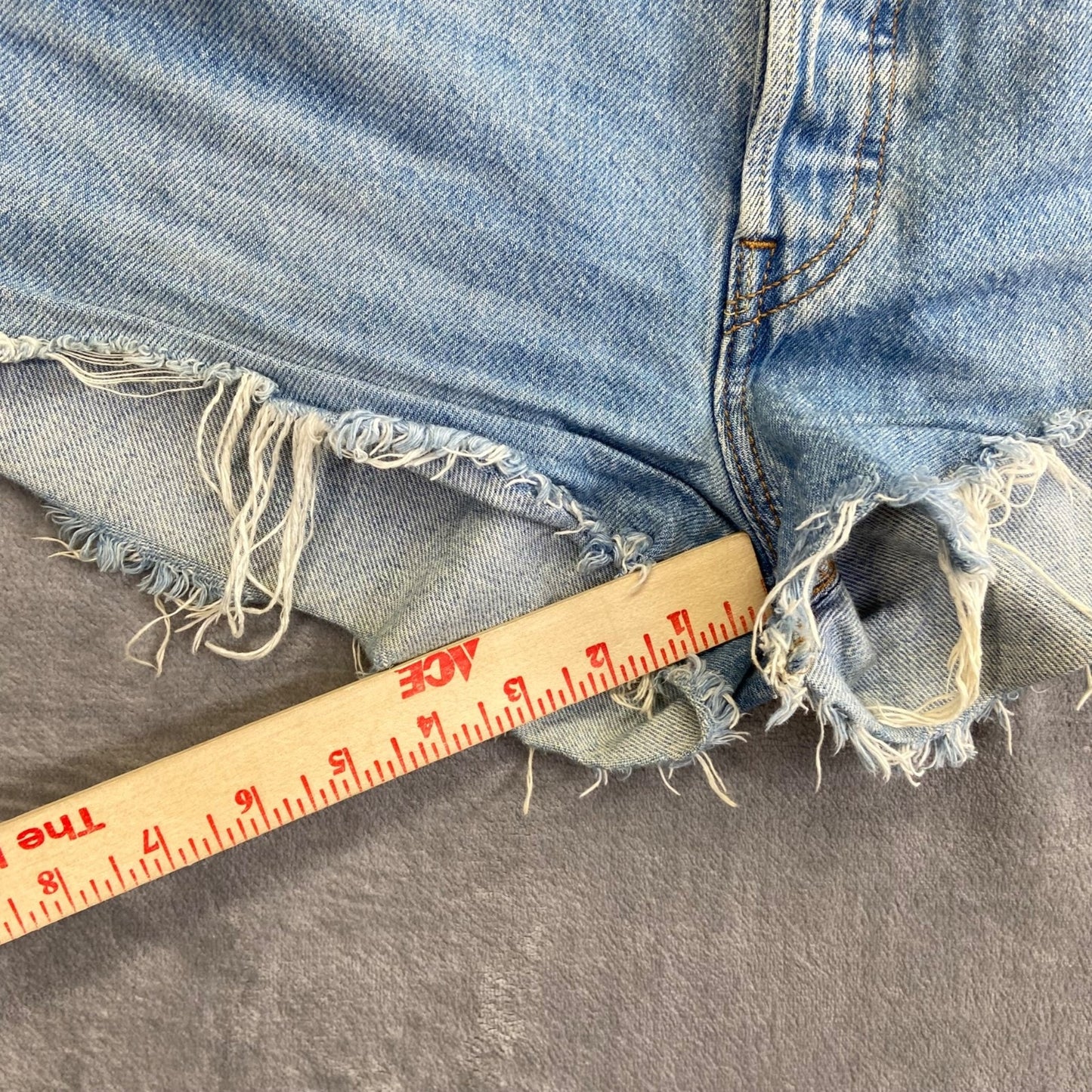New Levi's 501 Distressed Cutoff Denim Shorts Women's Size 27 Blue Button Fly