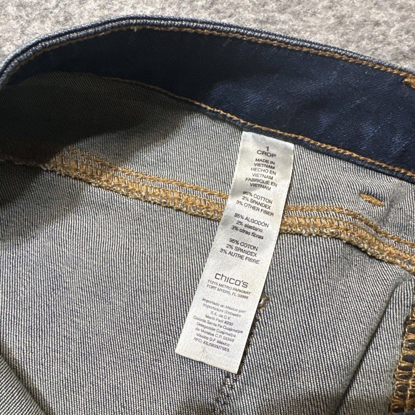 Chico's The Platinum Crop Women's Jeans Size 1 *US Size 12 / 31* Blue Dark Denim