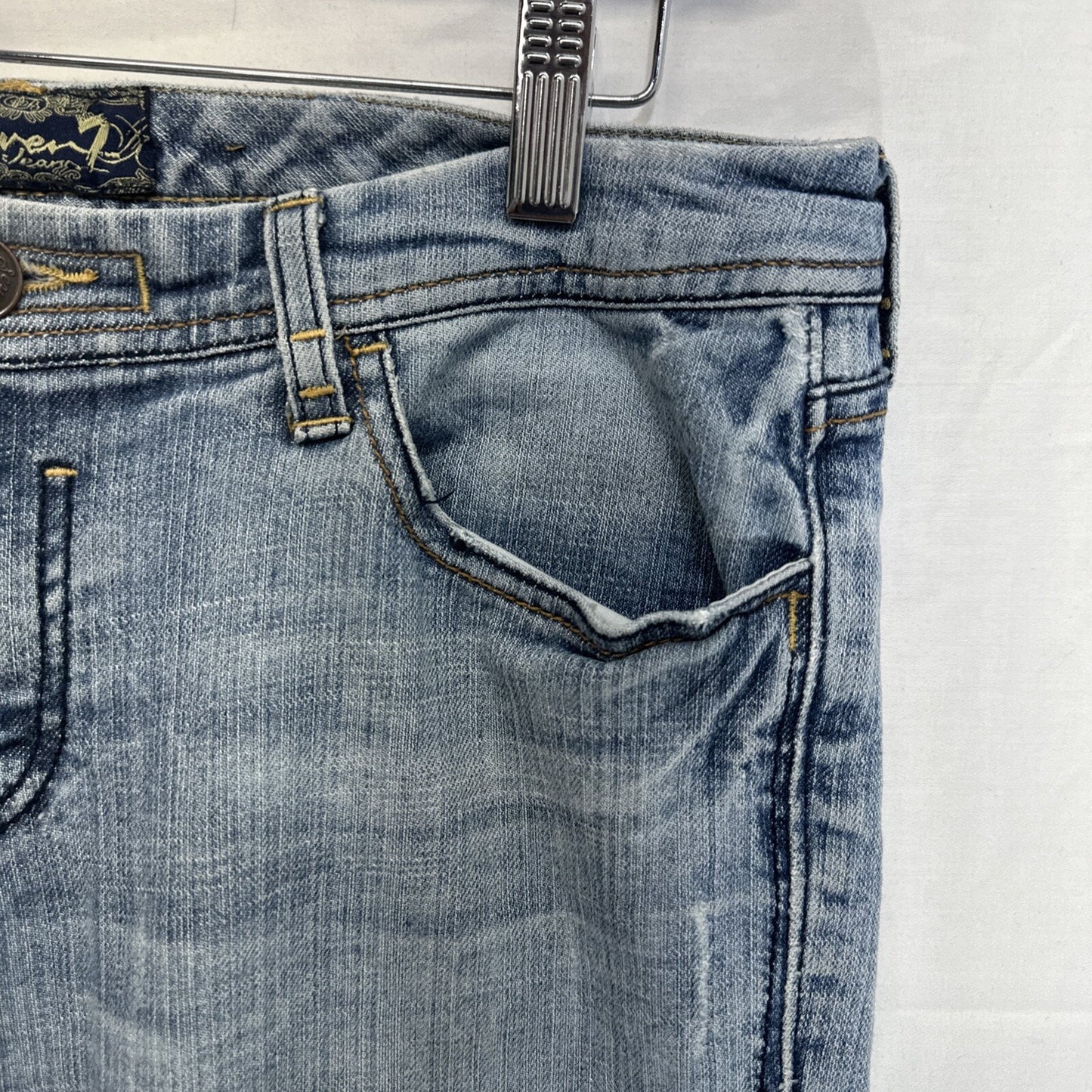 Seven7 Cropped Jeans Women’s Size 31 Blue Light Wash Stretch Denim