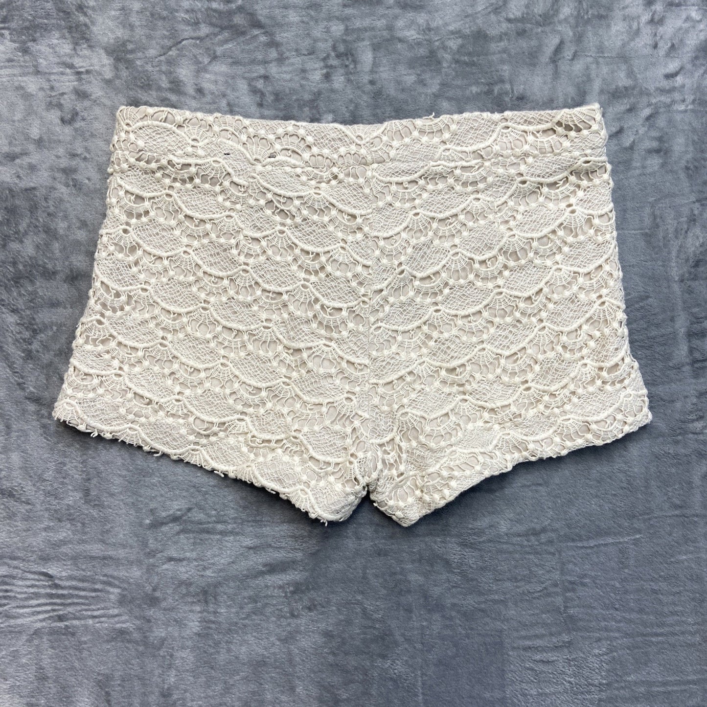 Express Knitted Lace Overlay High Rise Shorts Women's Size 2 Ivory