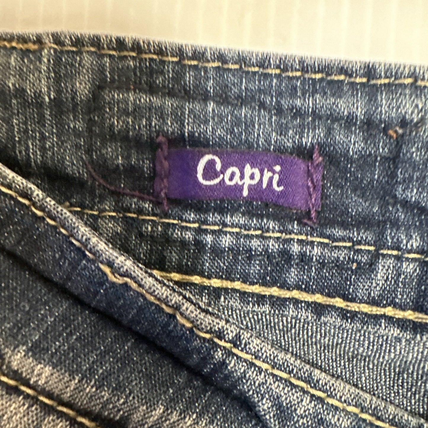 Vigoss Cuffed Capri Jeans Women’s Size 9 Blue Dark Wash Stretch Denim