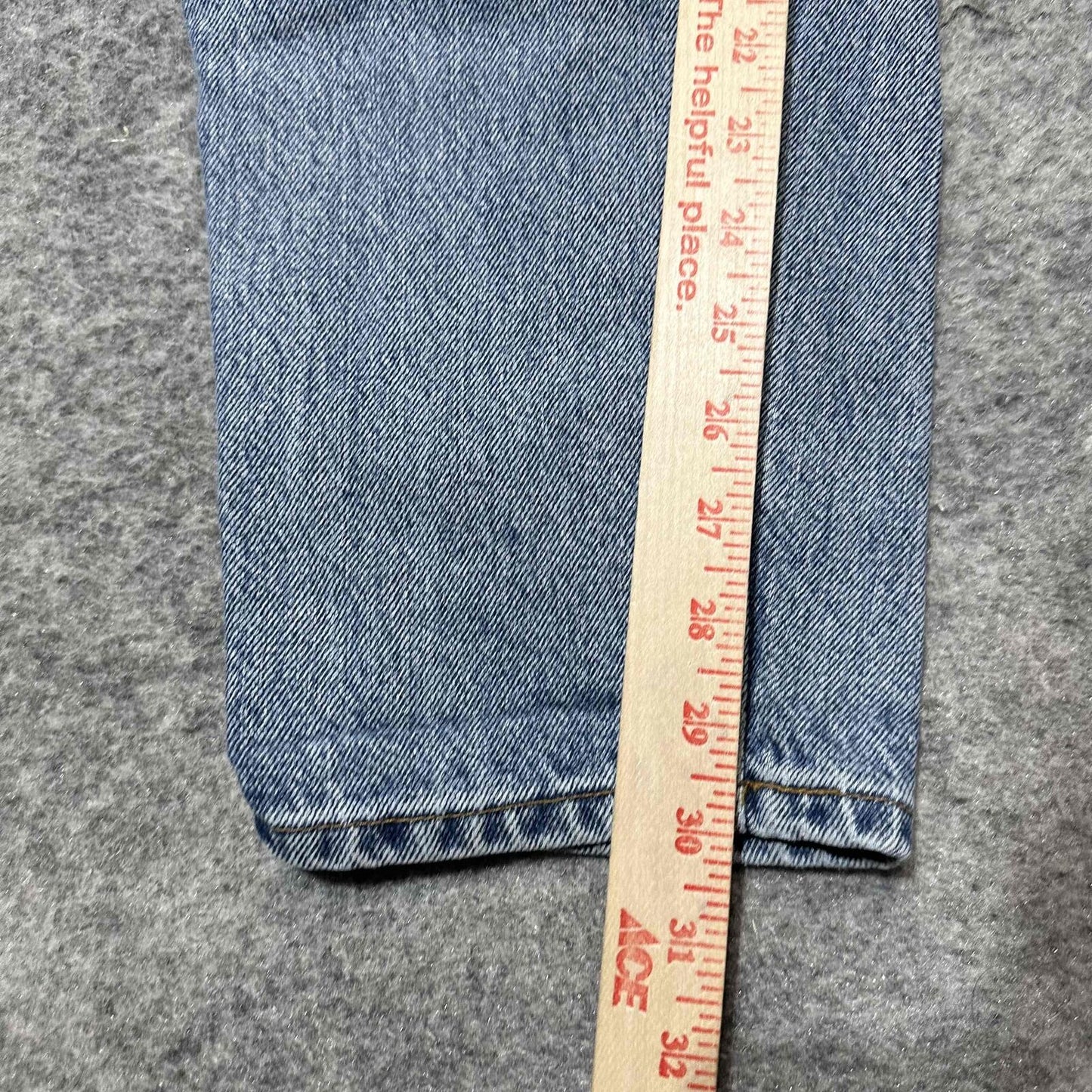 Vintage Levis 550 Women's Relaxed Fit Tapered Leg Jeans Size 16 WM Blue Denim