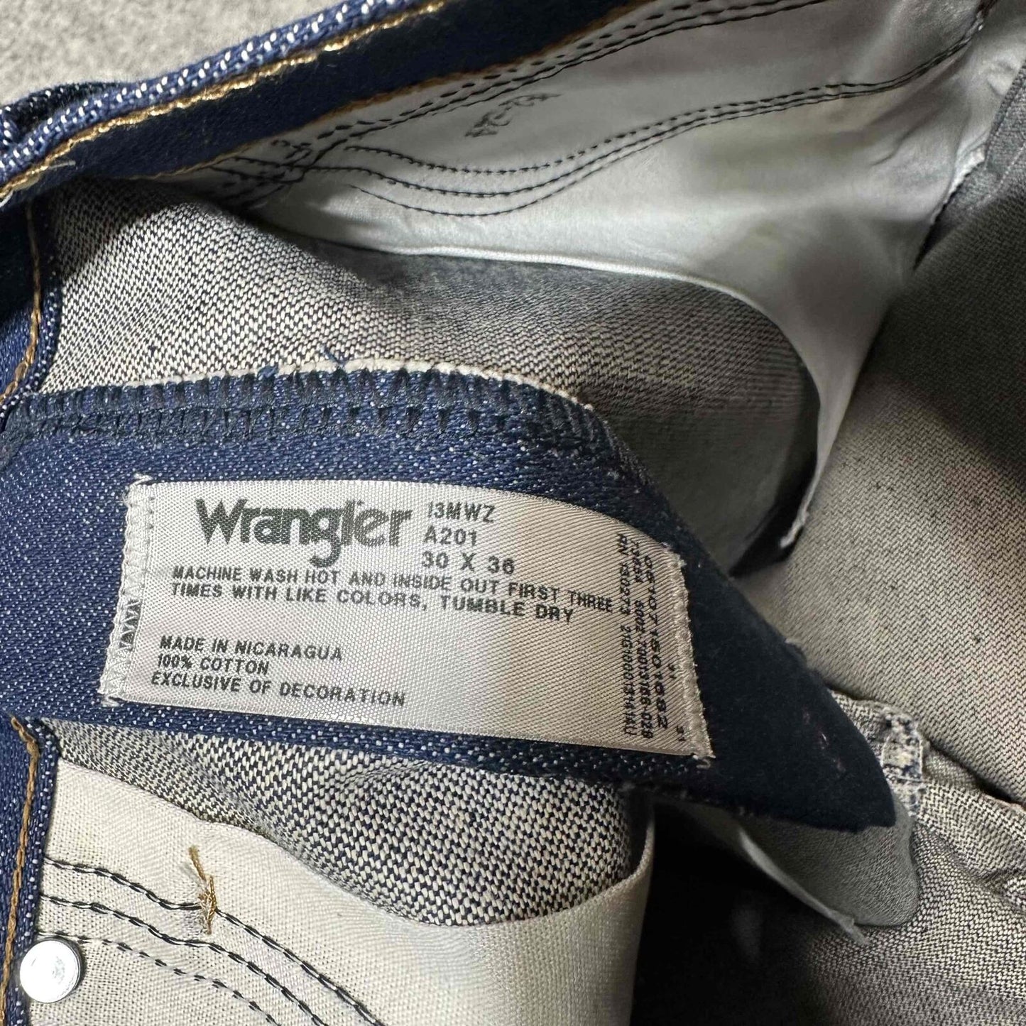 New Wrangler Cowboy Cut Men's Original Fit Jeans Size 30x36 Blue Dark Denim