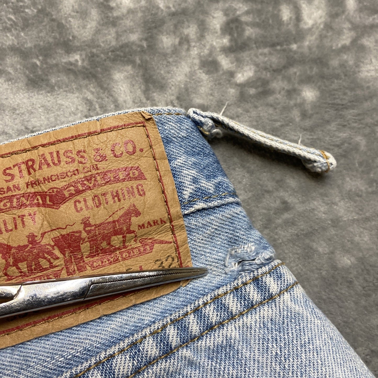 Wholesale Lot of 3 Levi's Work Jeans Men's Size 36x32 Blue Gray Grade B