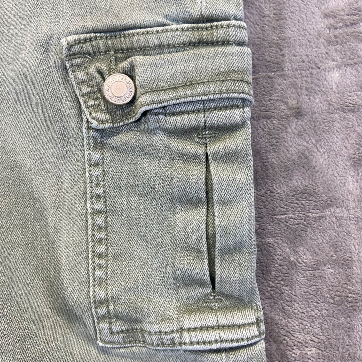 Vervet Women's Cargo Straight Pants Size 25 Green Pants